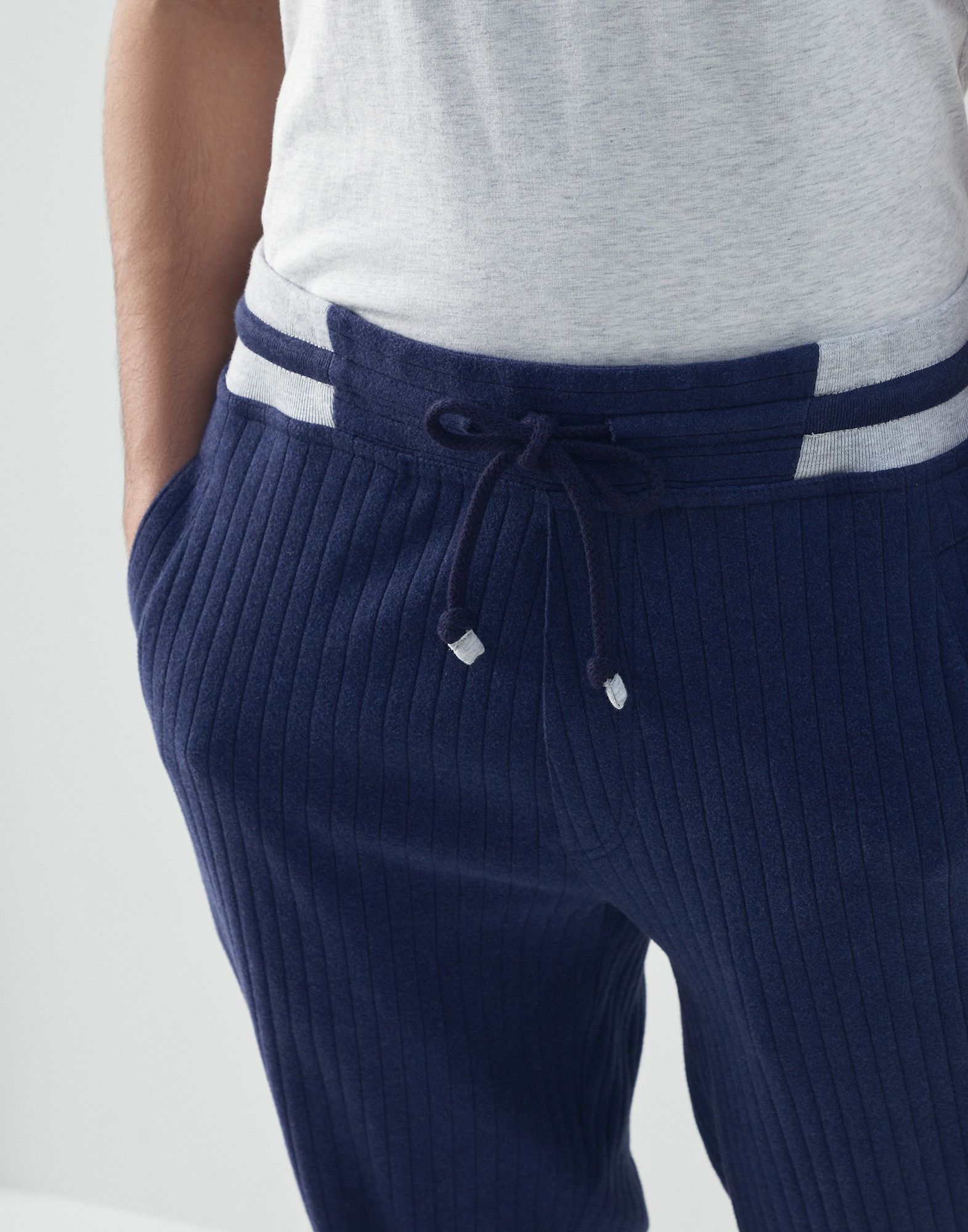 Brunello Cucinelli o1w1db10924 Pant in Blue Size US 28 / EU 44 - 2 Thumbnail