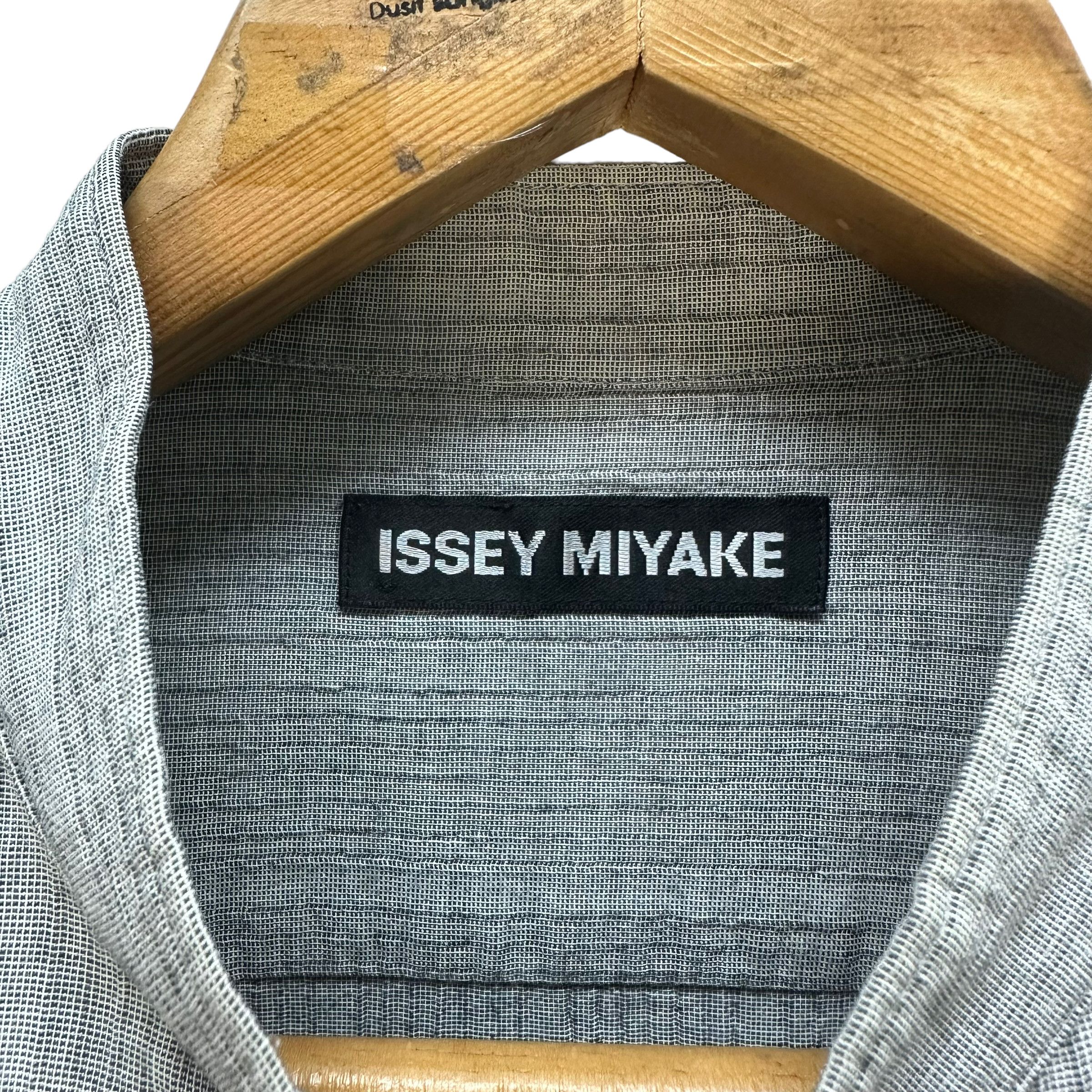Issey Miyake ISSEY MIYAKE BUTTON UPS SHIRT #8031-197 Size US M / EU 48-50 / 2 - 6 Thumbnail