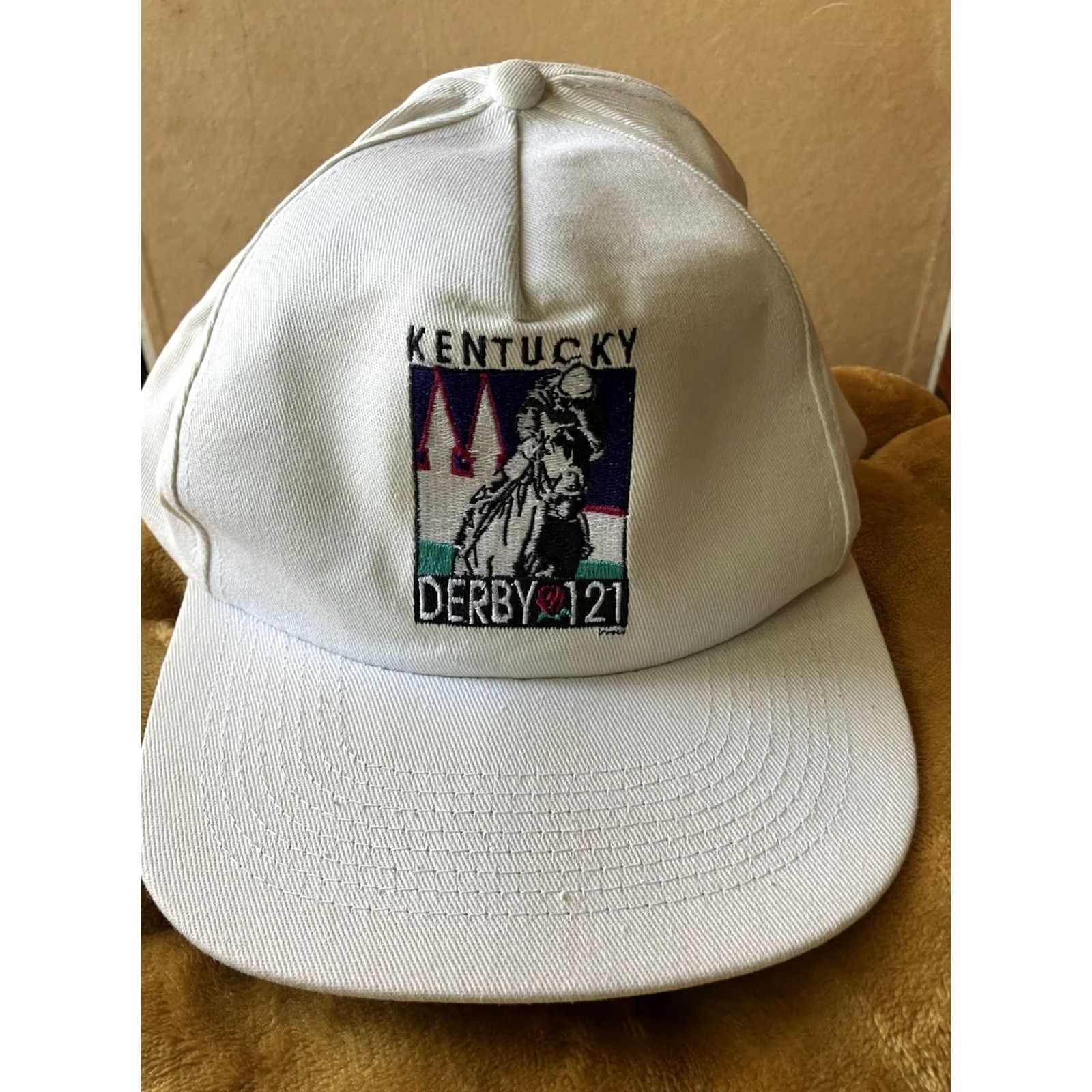 Vintage VINTAGE Kentucky Derby Thunder Gulch Horse 121st White Snapback Cap Hat Mens Adjustable Cotton Knit Hat White Cap Horse Race Derby 1995 90s Size ONE SIZE - 2 Thumbnail