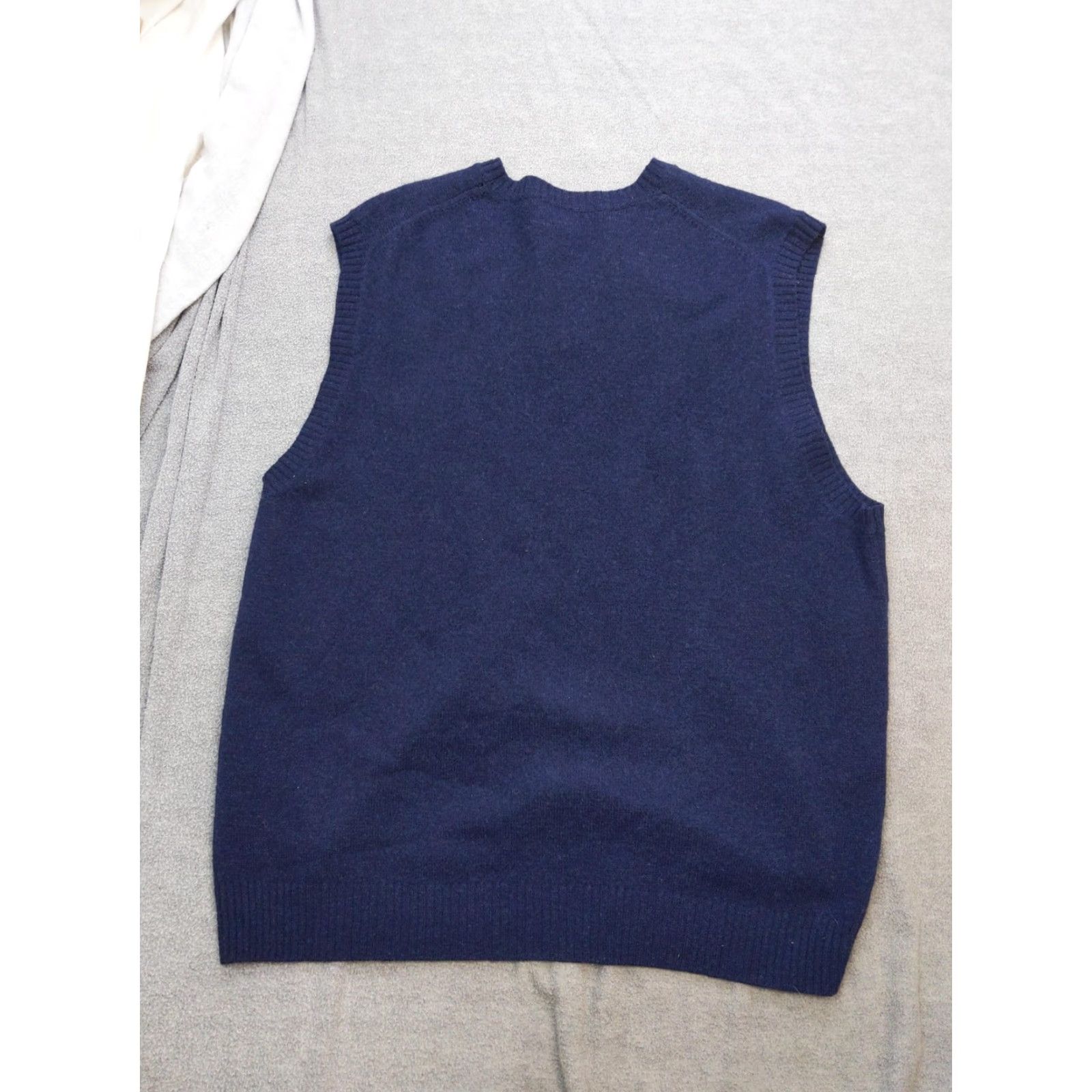 Brooks Brothers VINTAGE Brooks Brothers Sweater Vest Mens XL Blue Scottish Lambswool V-Neck Knit Size US XL / EU 56 / 4 - 4 Thumbnail