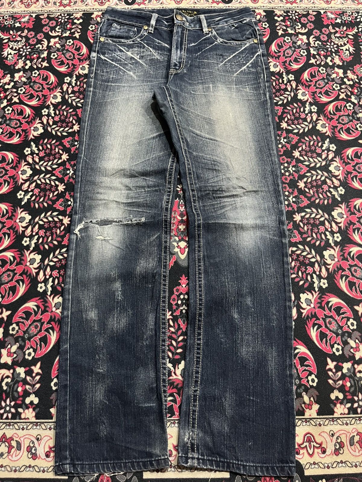Japanese Brand Vintage J.Daniel Blue Faded Washed Distressed Straight Jeans Size US 31 - 1 Thumbnail