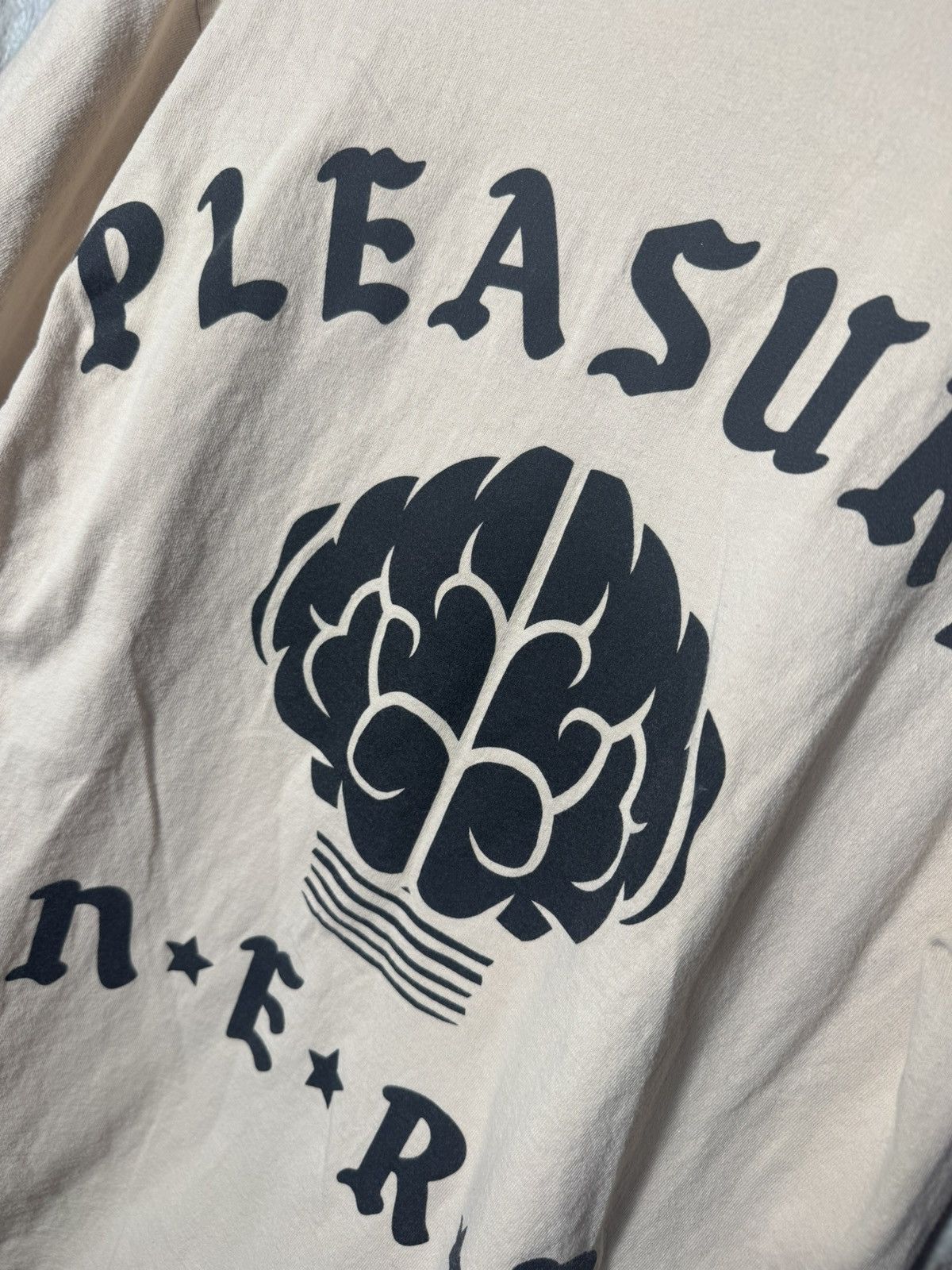 Pleasures Pleasures x n.e.r.d tee Size US S / EU 44-46 / 1 - 5 Thumbnail