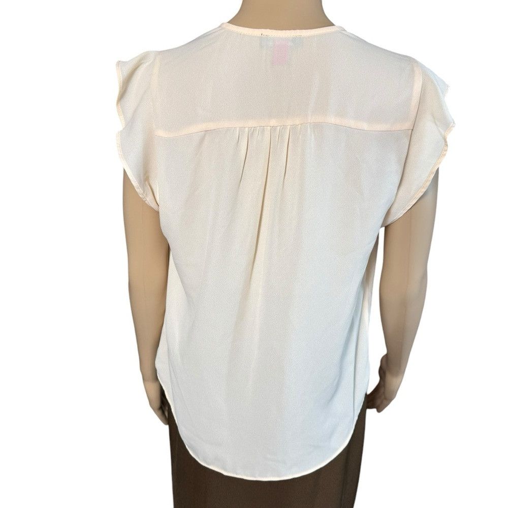 Vince Camuto NWT New $69 Vince Camuto V-Neck Flutter Sleeve Blouse Size Size S / US 4 / IT 40 - 5 Thumbnail