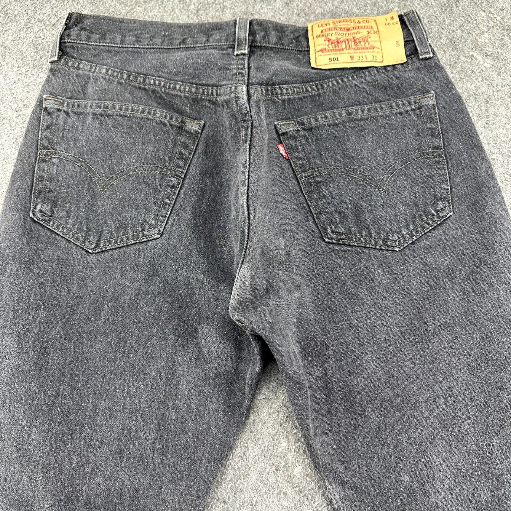 Levi's VINTAGE Levi's 501 Jeans Men 31x30 Black Straight Regular Fit USA 90s Jeans Mens Regular Black 501 Straight USA Retro Decade Size US 31 - 7 Thumbnail