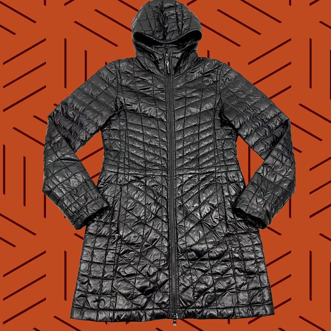 The North Face VINTAGE? No. The North Face Thermoball Hooded Parka Jacket Womens S Black Quilted Puffer Coat Size S / US 4 / IT 40 - 1 Thumbnail