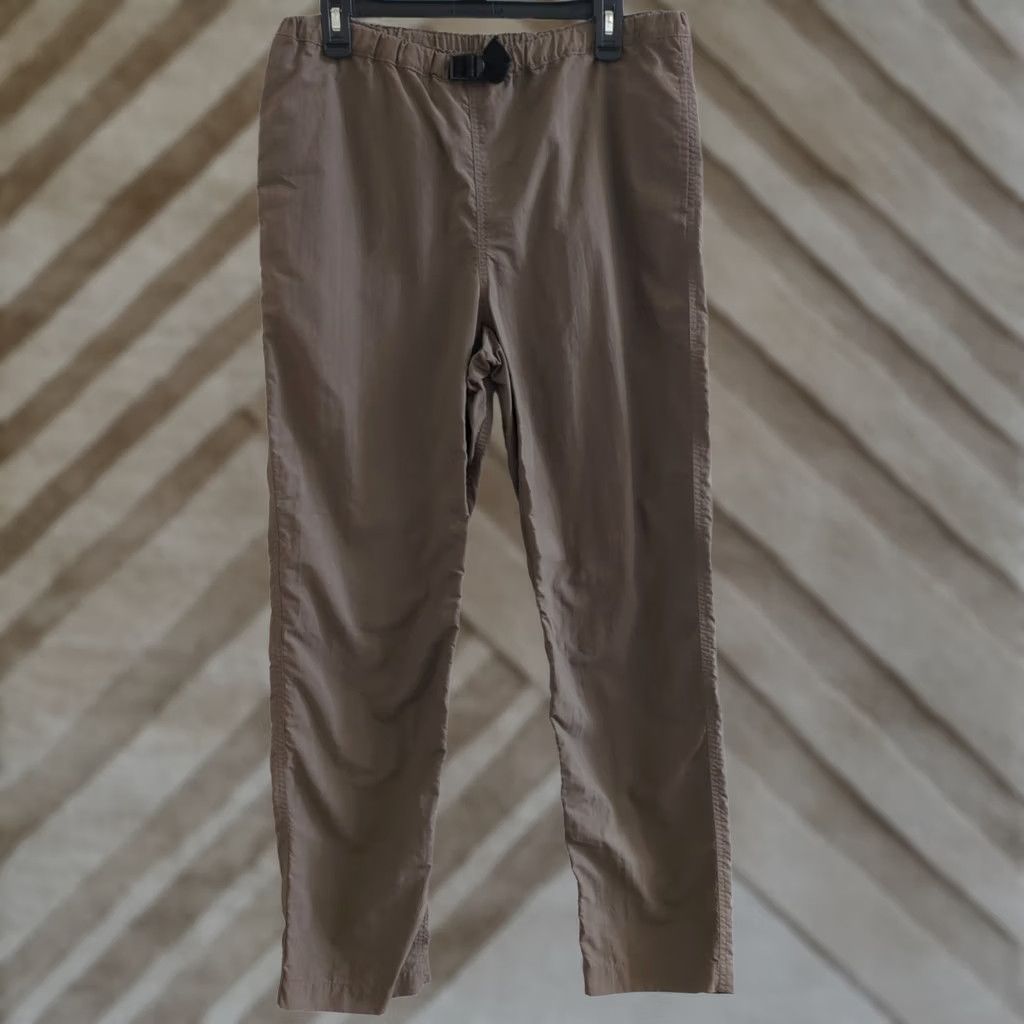 Vintage VINTAGE TravelSmith Women’s Pant Khaki Lightweight Hiking Size Small Nylon Pocket Buckle Size 28" / US 6 / IT 42 - 1 Thumbnail