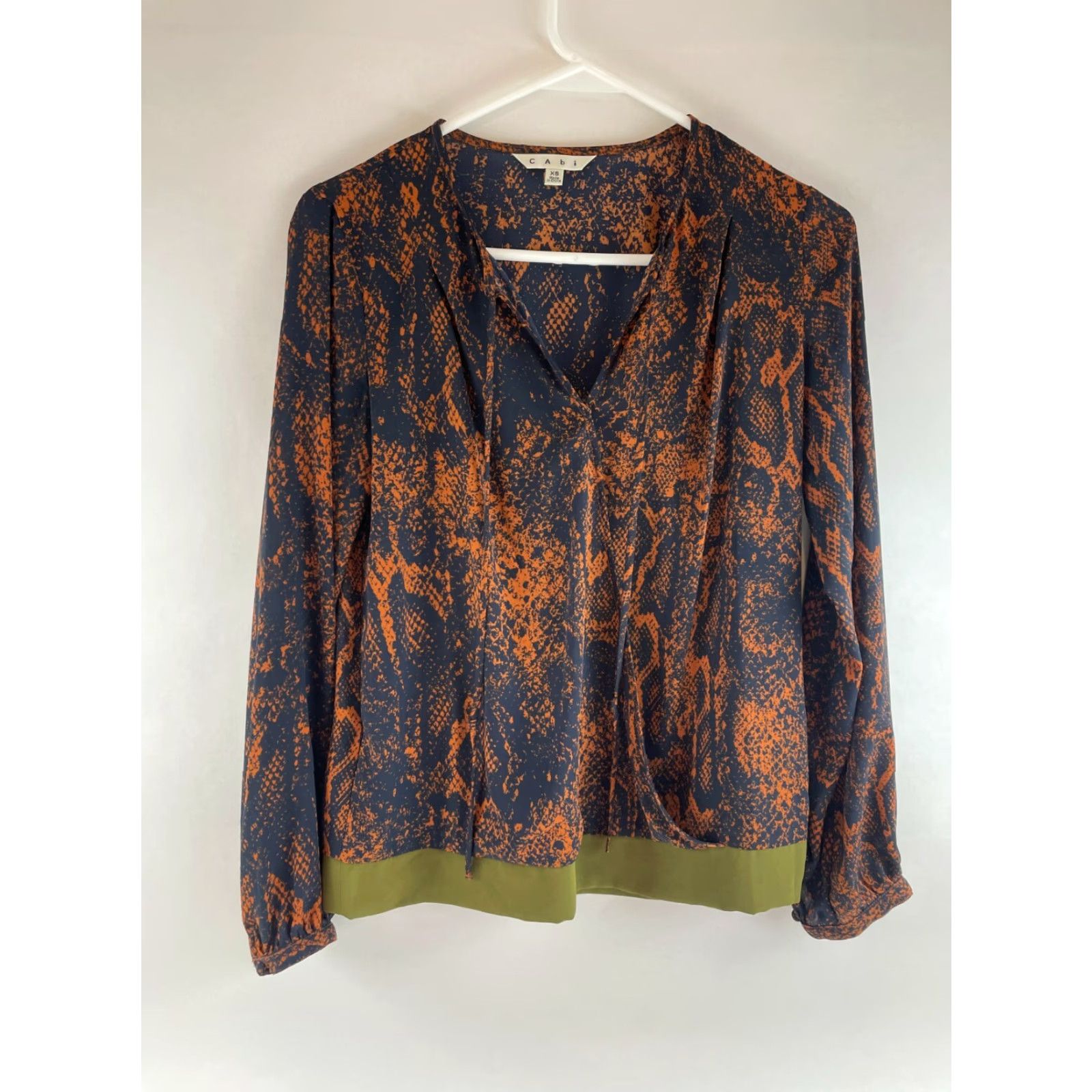 Vintage CAbi Blouse Shirt Tunic Women's XS Orange Snake Skin Pattern Green Hem Tie V-Neck Long Sleeve Casual Modern Mens? Wait. No. End. Size XS / US 0-2 / IT 36-38 - 2 Thumbnail