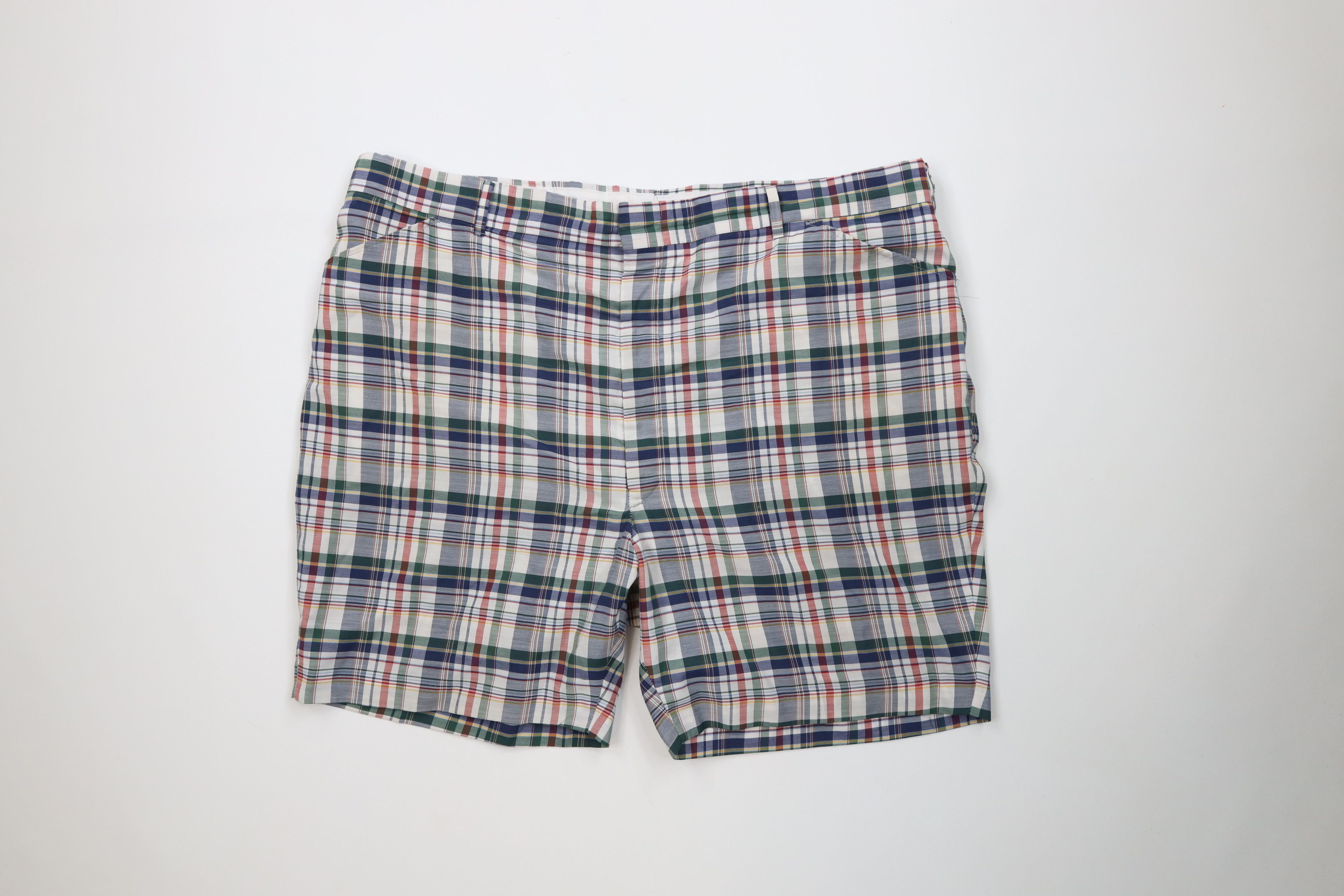 Vintage Vintage 70s Streetwear Plaid Above Knee Chino Shorts USA Size US 42 / EU 58 - 1 Thumbnail