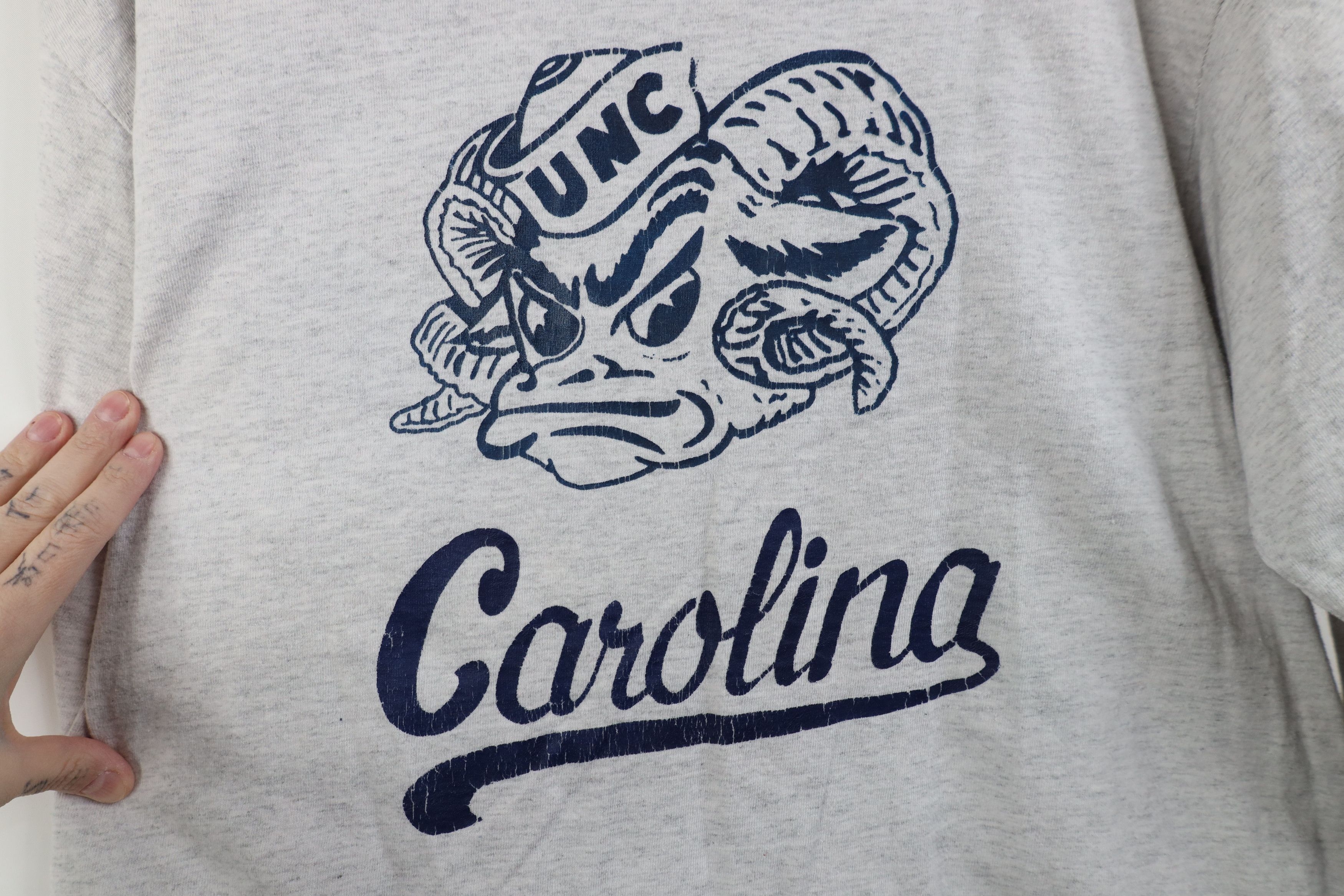 Vintage Vintage 90s University of North Carolina Champs T-Shirt Size US L / EU 52-54 / 3 - 11 Thumbnail