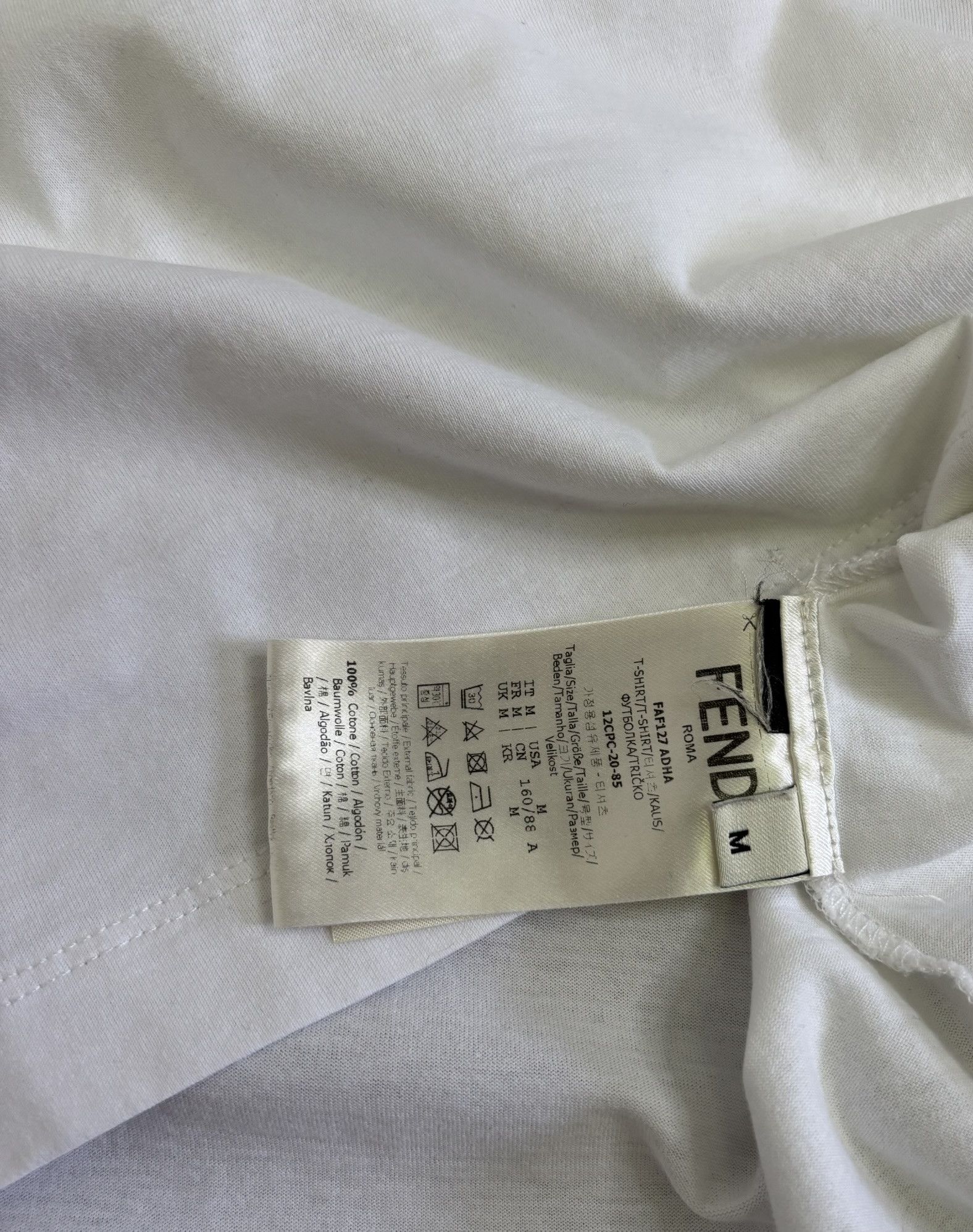 Fendi T-shirt Fendi Monogram Medium Size US M / EU 48-50 / 2 - 19 Thumbnail