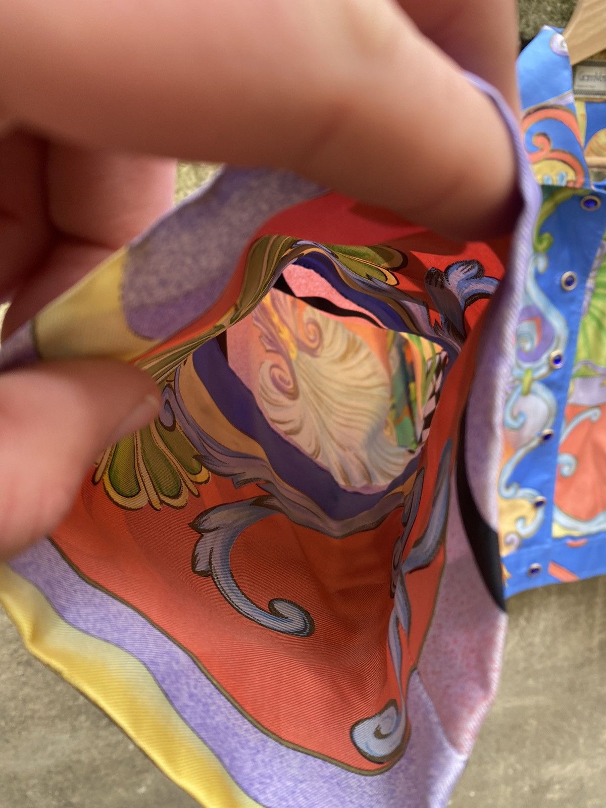 Versace × Vintage Archive Run Away Gianni Versace Silk Oveprinted Light Jacket Size L / US 10 / IT 46 - 5 Thumbnail