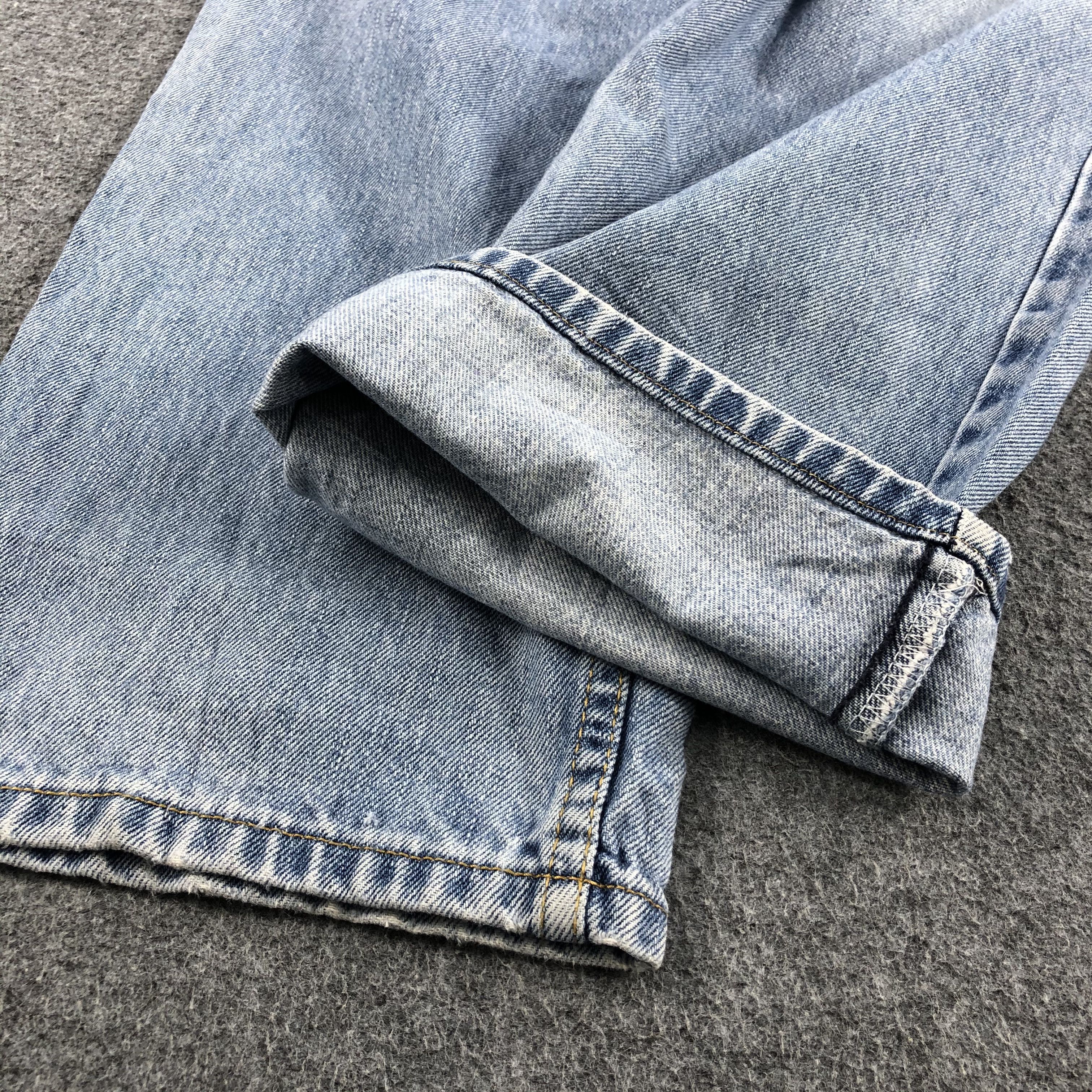 Levi's Vintage Levis 550 Jeans Blue Wash Denim KJ442 Size US 36 / EU 52 - 6 Thumbnail