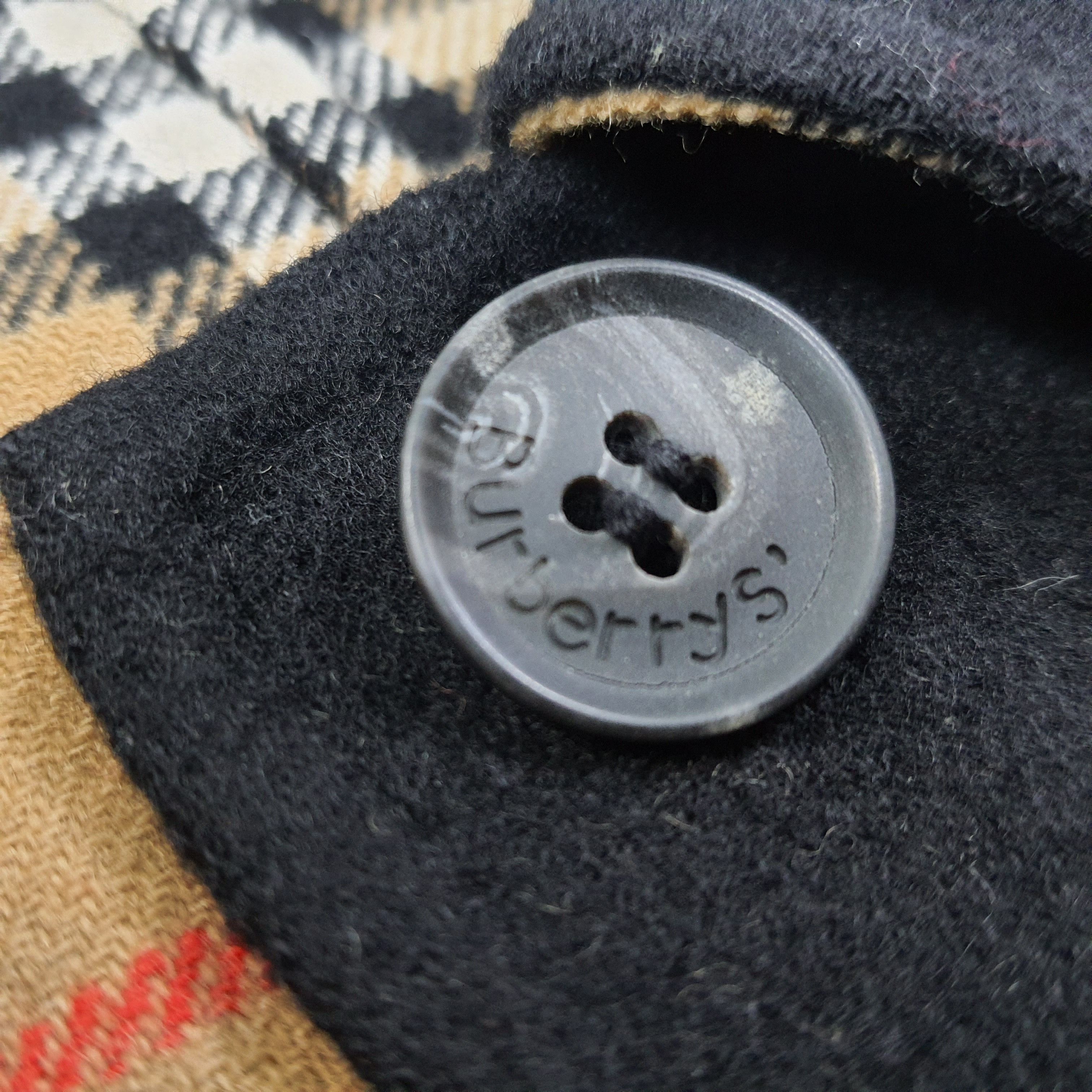 Burberry Vintage Burberrys' Nova Check Custom Logo Jacket C245N7 Size US L / EU 52-54 / 3 - 5 Thumbnail
