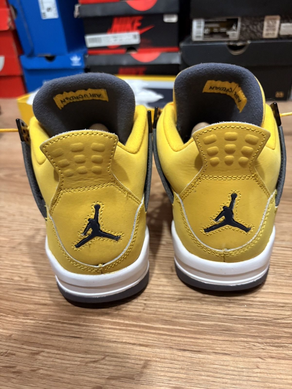 Jordan Brand Jordan 4 yellow thunder Size US 5 / EU 37 - 4 Thumbnail