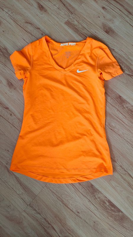Nike Nike Pro Women's Sports T-shirt Size M Size US M / EU 48-50 / 2 - 1 Thumbnail