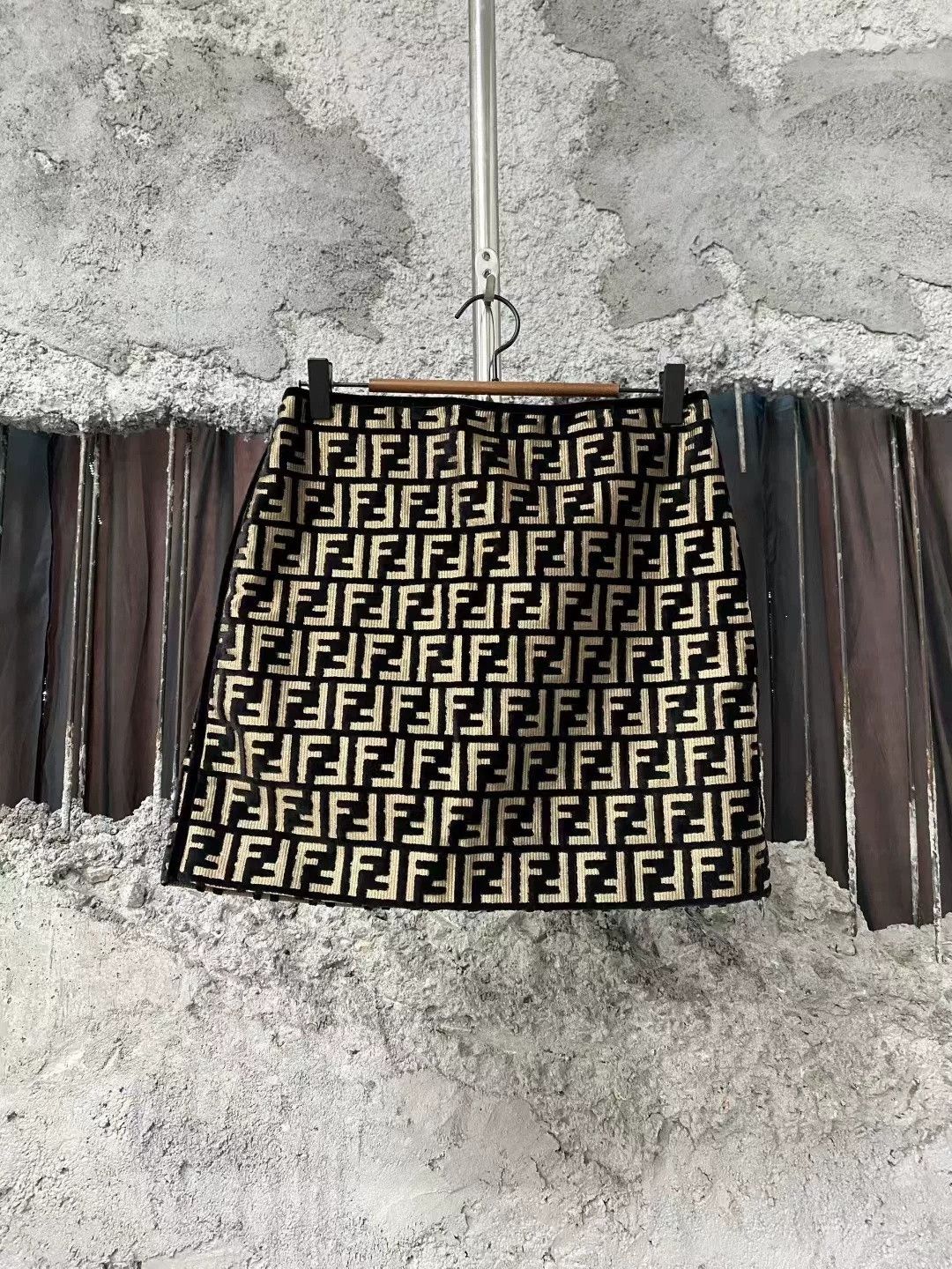 Fendi Fendi Black Brown Embossed Monogram Skirt Size US 28 / EU 44 - 1 Thumbnail