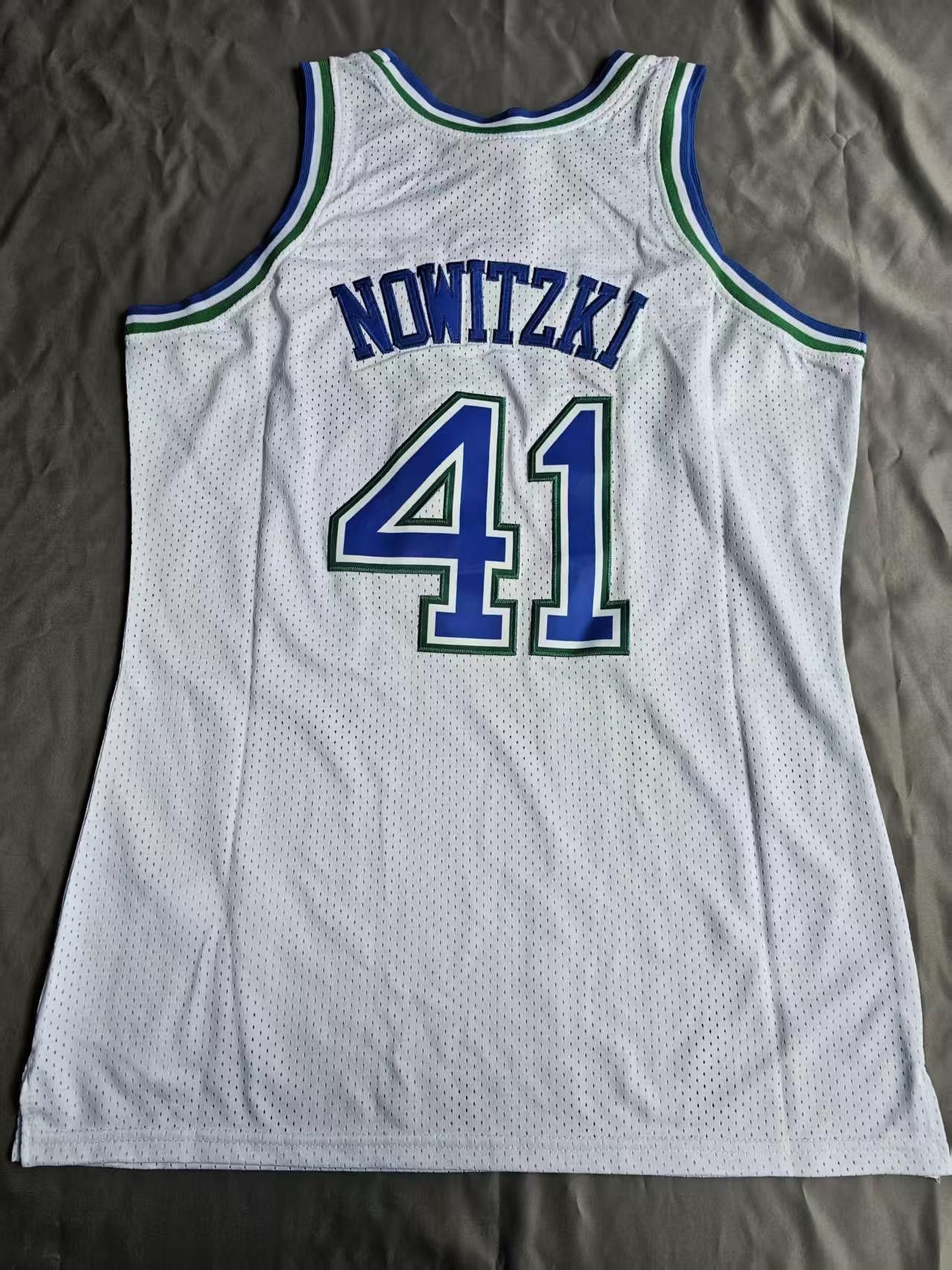 NBA #41 Dirk Nowitzki Jersey Dallas Mavericks 1998 1999 White Size US L / EU 52-54 / 3 - 2 Thumbnail