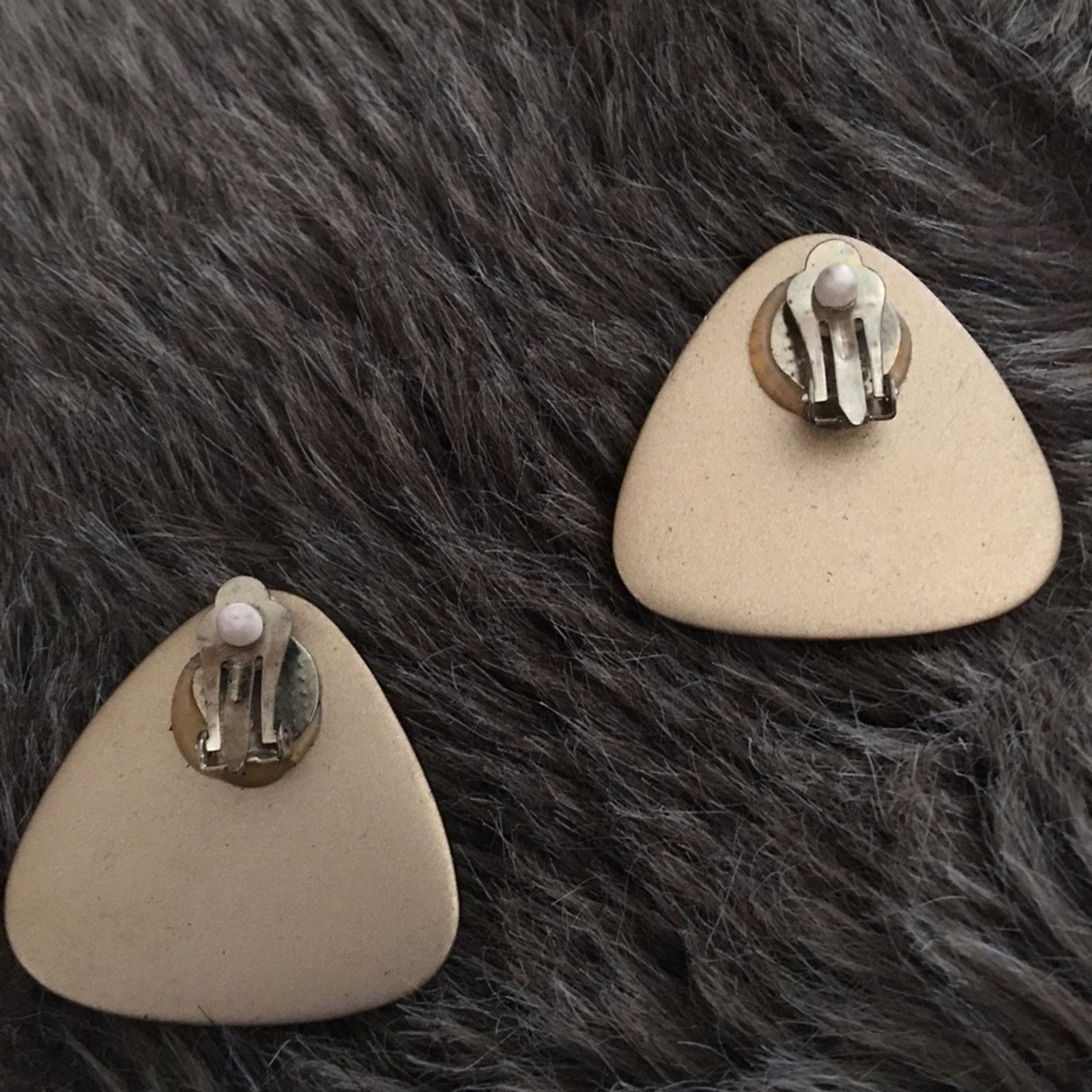 Vintage Vintage 80s triangle shaped pearl clip earrings Size ONE SIZE - 3 Thumbnail