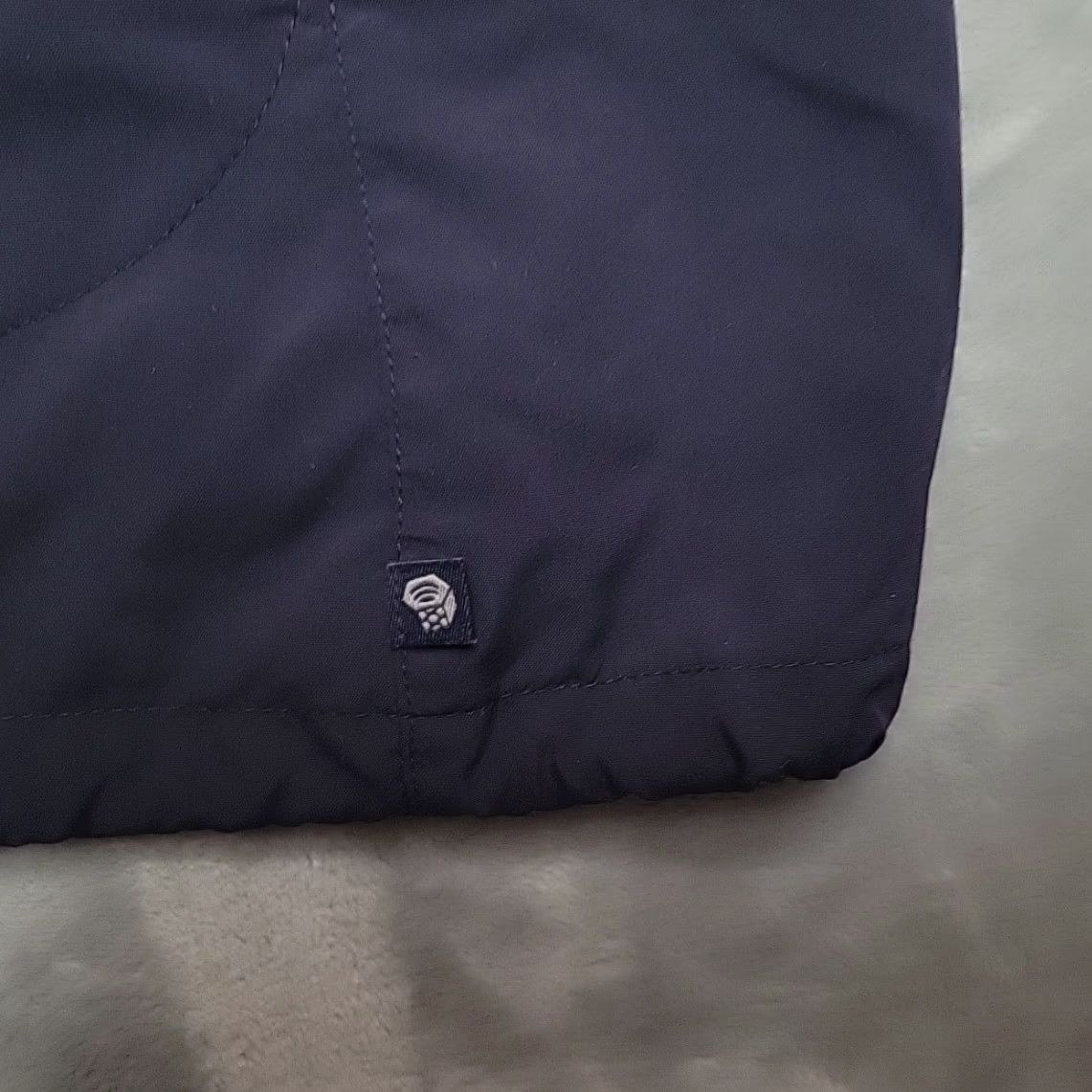 Mountain Hardwear VINTAGE Mountain Hardwear Shirt Womens Medium Navy 1/4 Zip Performance Stretch Hike Gorp Size M / US 6-8 / IT 42-44 - 3 Thumbnail