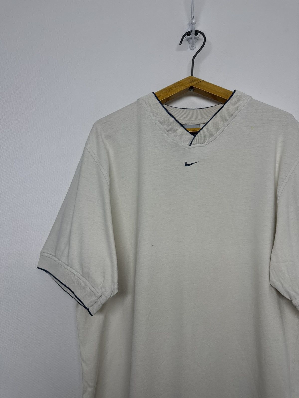 Nike Nike vintage Center logo T-shirt Size US M / EU 48-50 / 2 - 6 Thumbnail