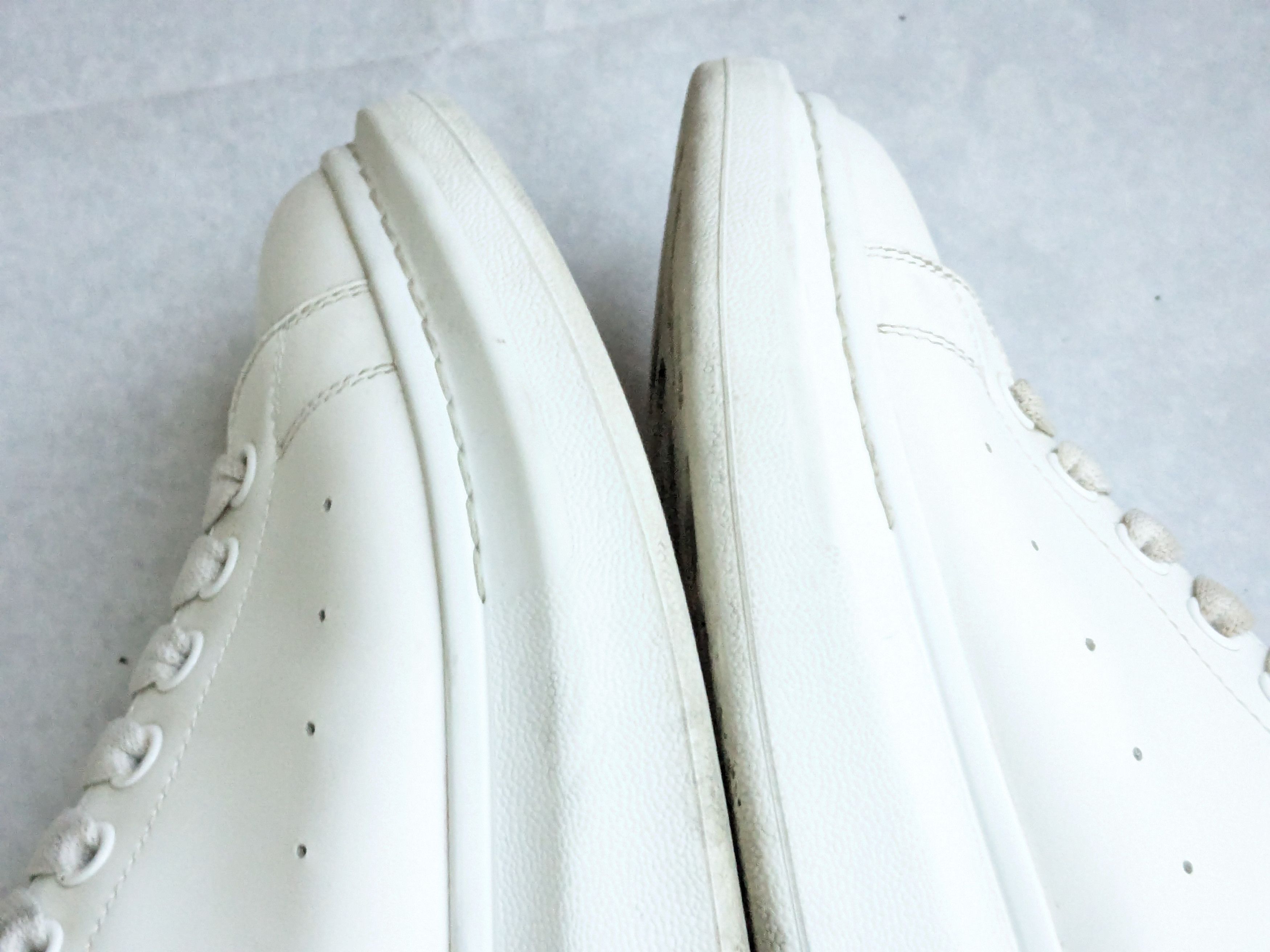 Alexander McQueen Alexander Mcqueen Oversized Larry Sneakers 10 43 White Size US 10 / EU 43 - 10 Thumbnail