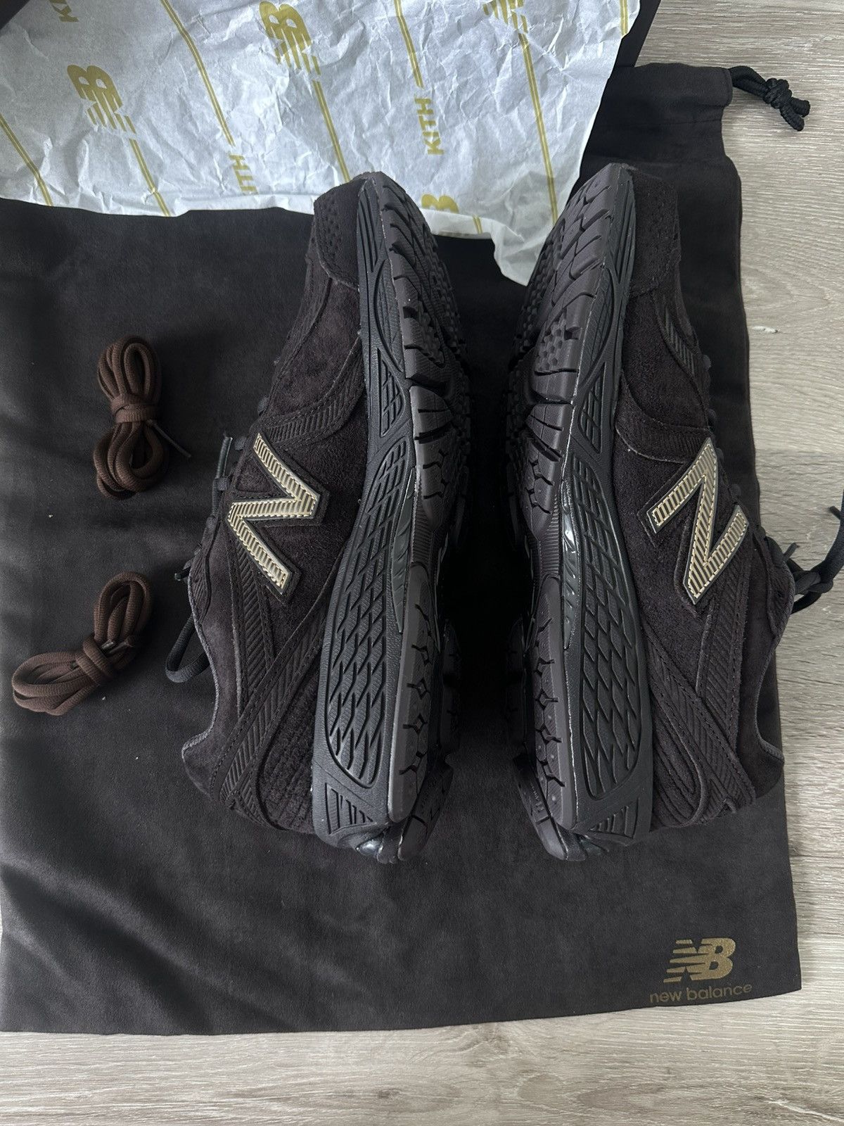 Kith × New Balance Kith New Balance Espresso 860v2 Size US 6.5 / EU 39-40 - 5 Thumbnail