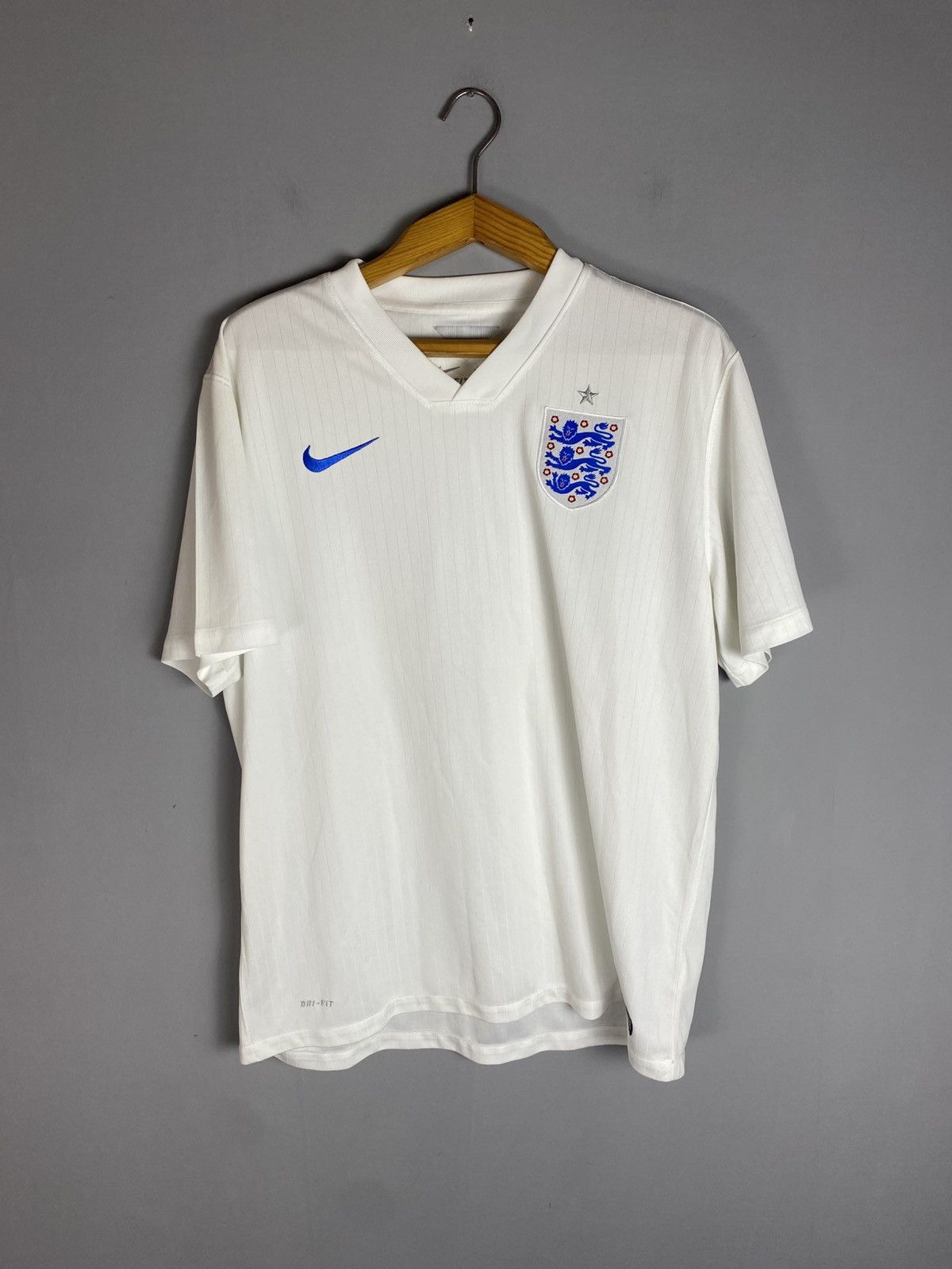 Nike Vintage Nike England football jersey tee T-shirt Size US XL / EU 56 / 4 - 1 Thumbnail