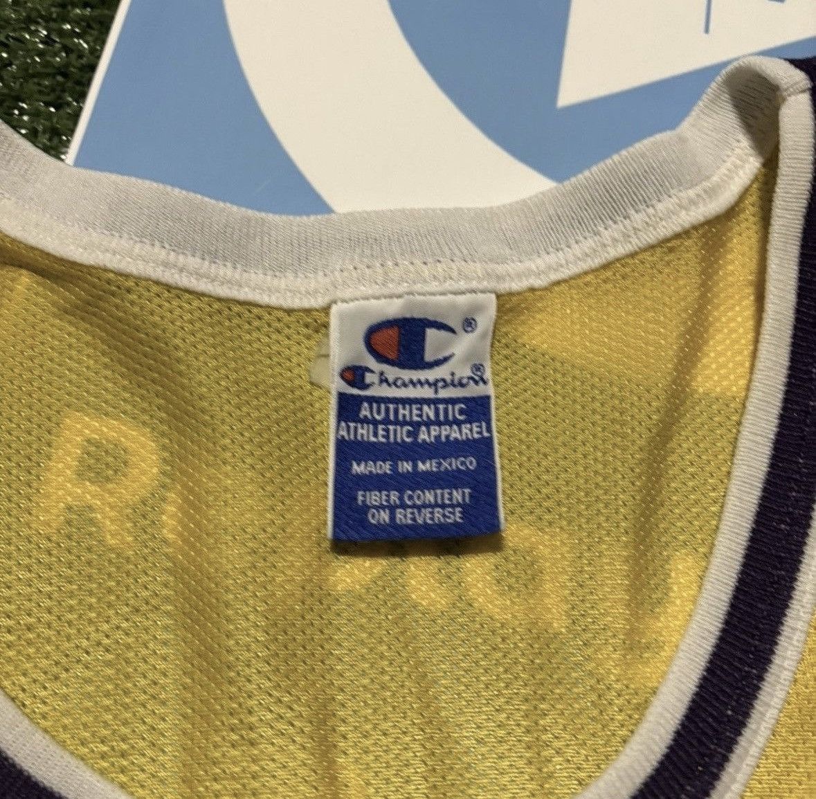 Champion VINTAGE RARE CHAMPION LOS ANGELES LAKERS KOBE BRYANT JERSEY Size US XL / EU 56 / 4 - 4 Thumbnail