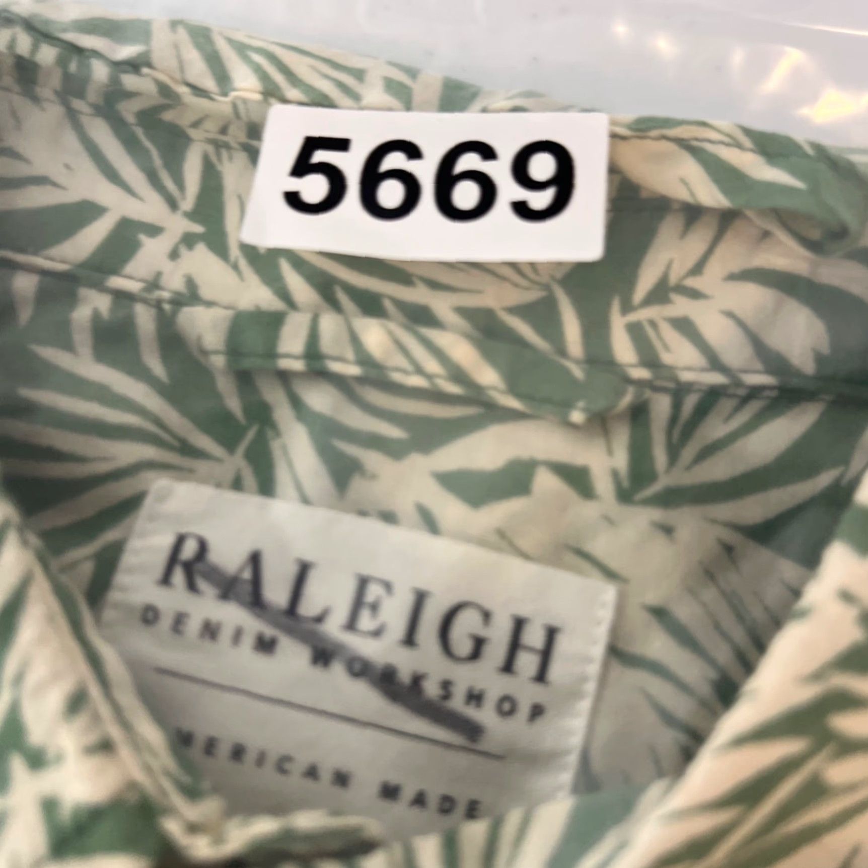 Raleigh Denim Raleigh Denim Workshop Mens Size Small Green Palm Leaf Print Button-Up Shirt Size US S / EU 44-46 / 1 - 7 Thumbnail
