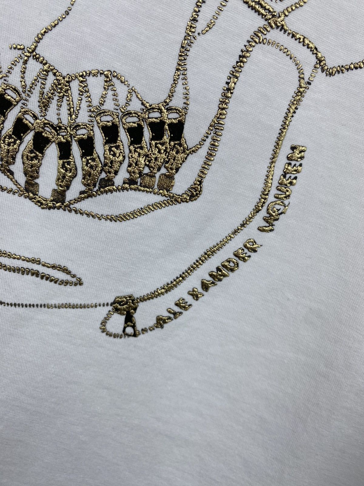 Alexander McQueen Alexander Mcqueen Embroidered Skull Logo T-Shirt size L Size US L / EU 52-54 / 3 - 5 Thumbnail