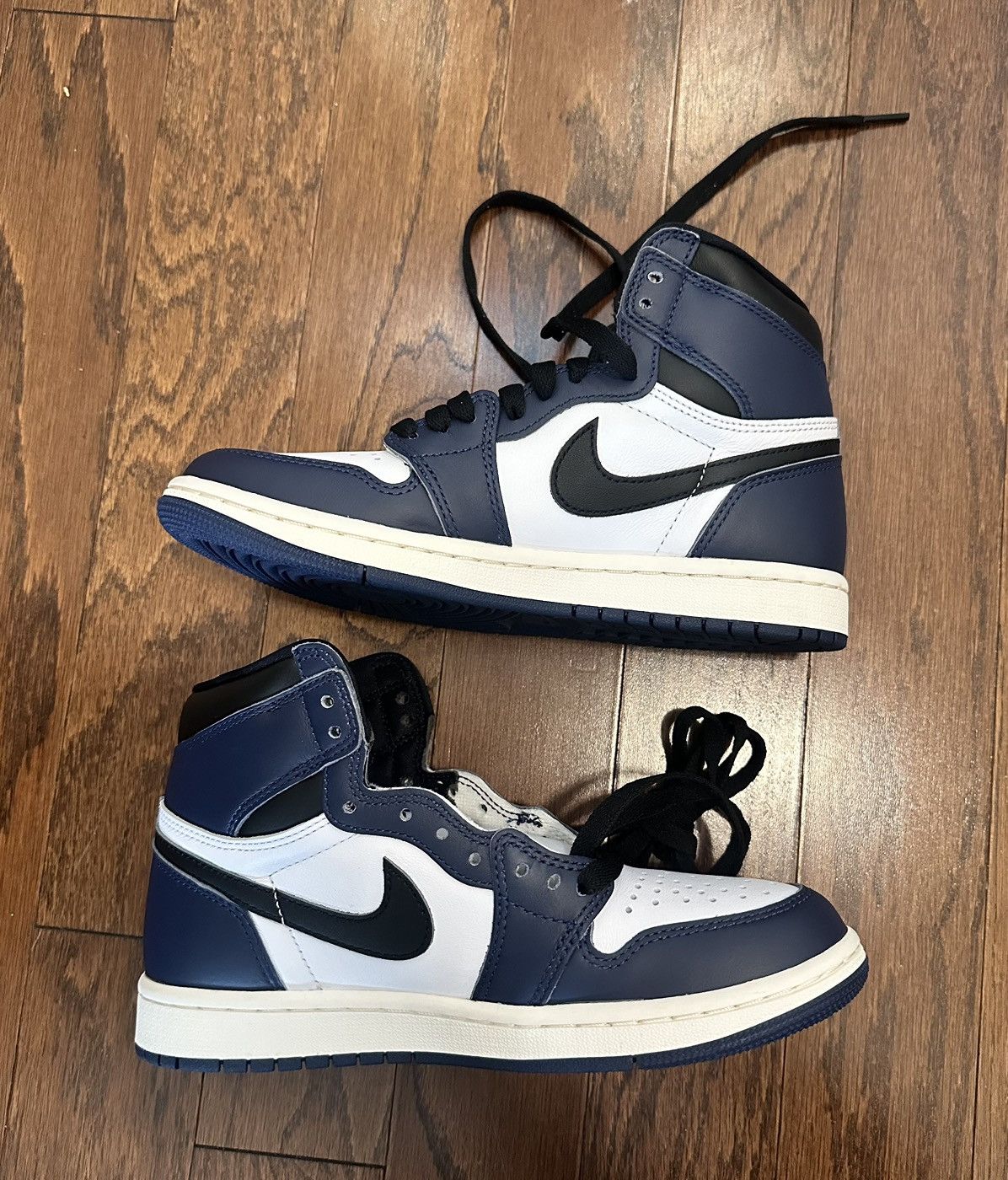 Jordan Brand Air Jordan 1 Retro OG Midnight Navy Size US 5 / EU 37 - 3 Thumbnail
