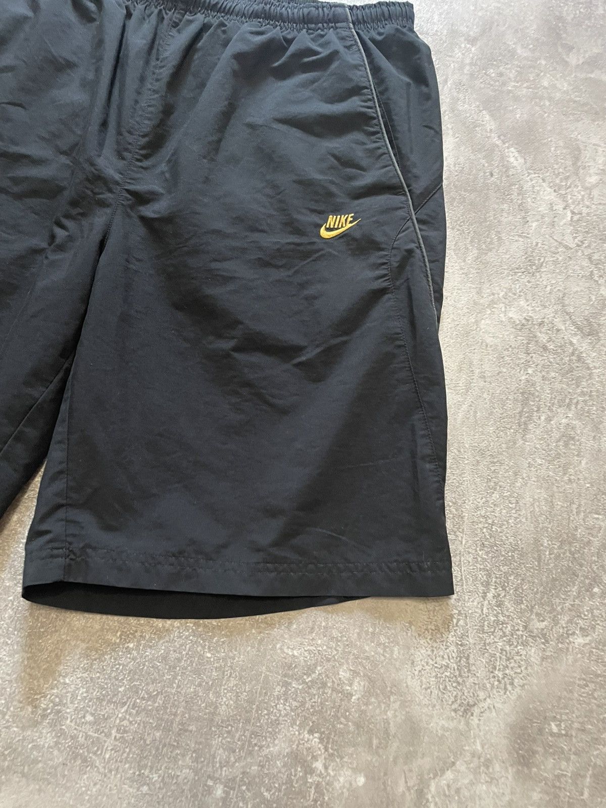 Nike × Vintage Vintage Nike Black Shorts Y2K Size XL Size US 36 / EU 52 - 4 Thumbnail