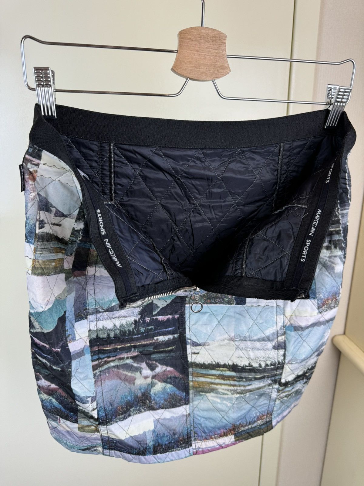 Hysteric Glamour Marc Cain quilted nylon skirt avant garde gothic mountain S Size 26" / US 2 / IT 38 - 7 Thumbnail
