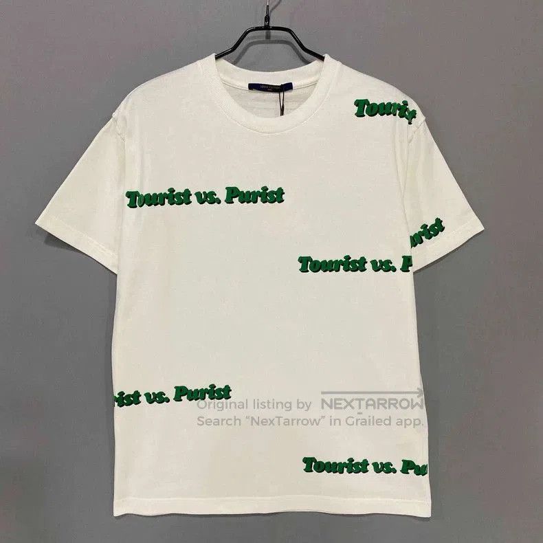 Louis Vuitton Louis Vuitton Flocked Bullet Screen Logo Short Sleeve. Size US S / EU 44-46 / 1 - 1 Thumbnail