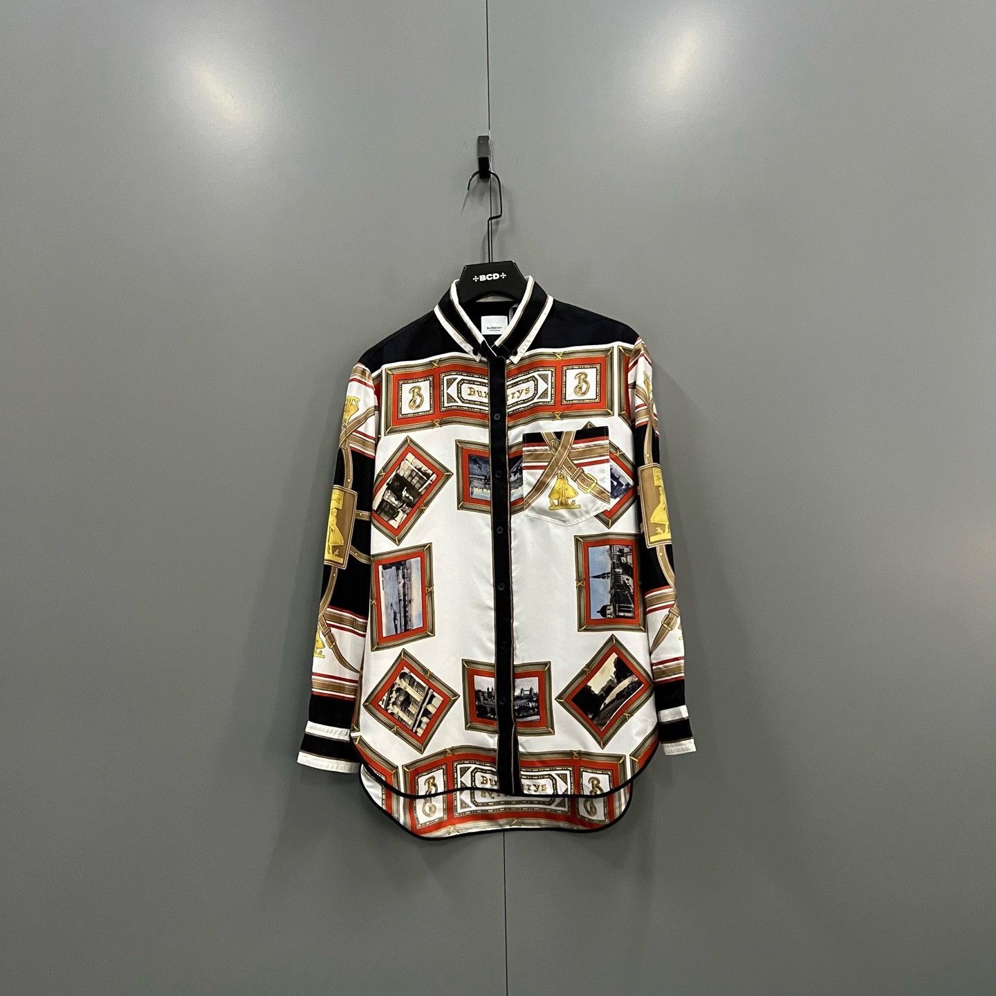 Burberry Burberry Printed Graphic Multi Button Up it_38 Women Size XS / US 0-2 / IT 36-38 - 1 Thumbnail