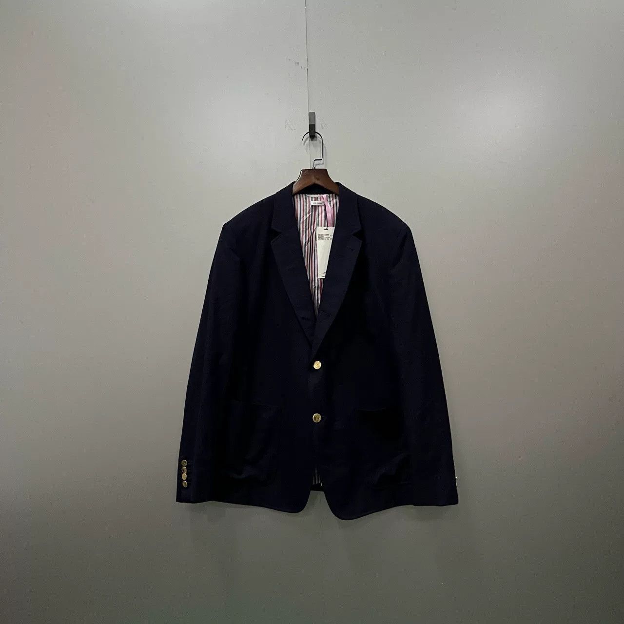Thom Browne thom browne navy whale embroidery blazer Size US M / EU 48-50 / 2 - 1 Thumbnail