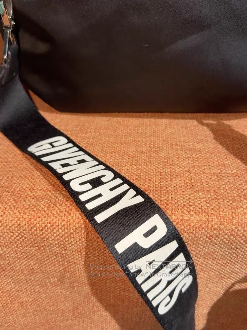 Givenchy Givenchy Black Nylon Box Bag Size ONE SIZE - 3 Thumbnail