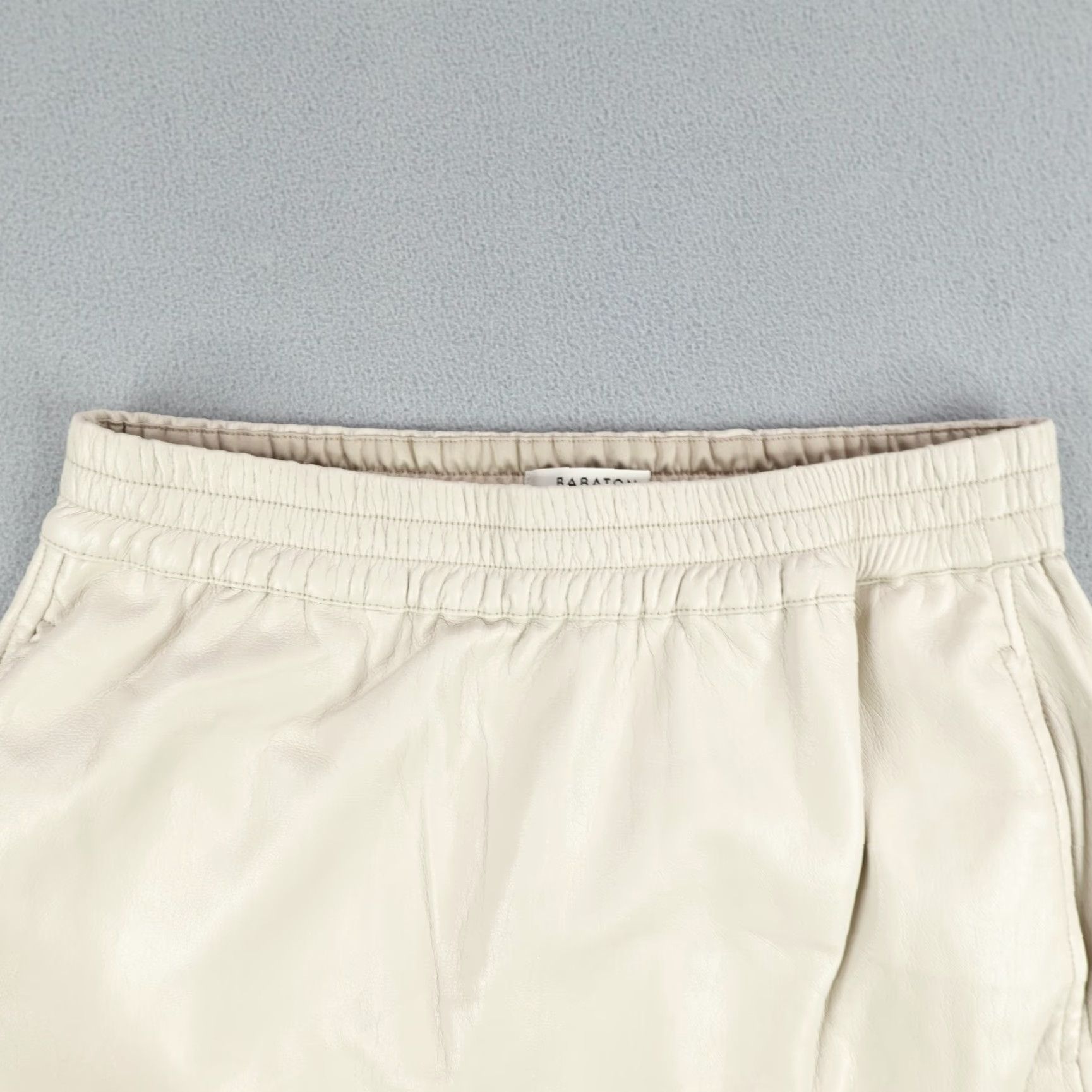 Vintage Babaton Skirt Womens XS Cream Mini Elastic Waist Pockets Short City Preppy Womens Size 26" / US 2 / IT 38 - 2 Thumbnail