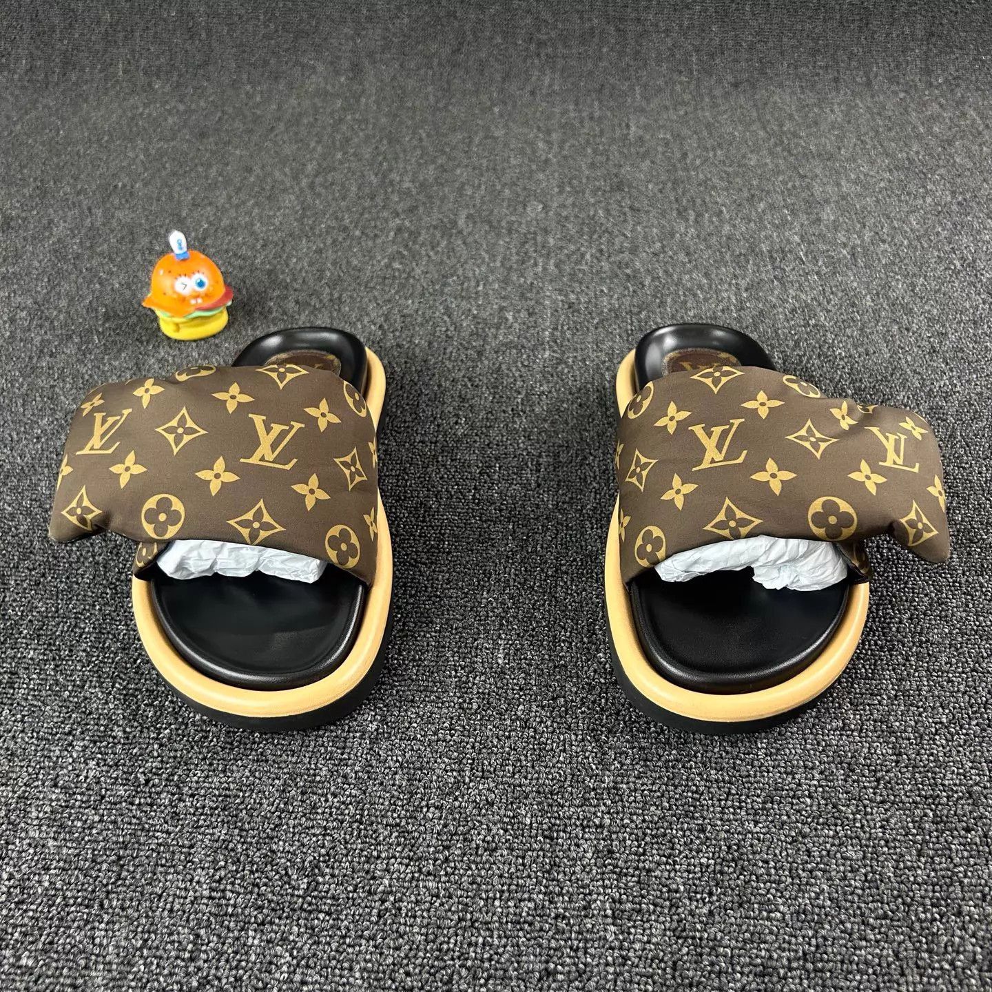 Louis Vuitton Louis Vuitton Monogram Slippers Size 39 Size US 8.5 / IT 38.5 - 2 Thumbnail