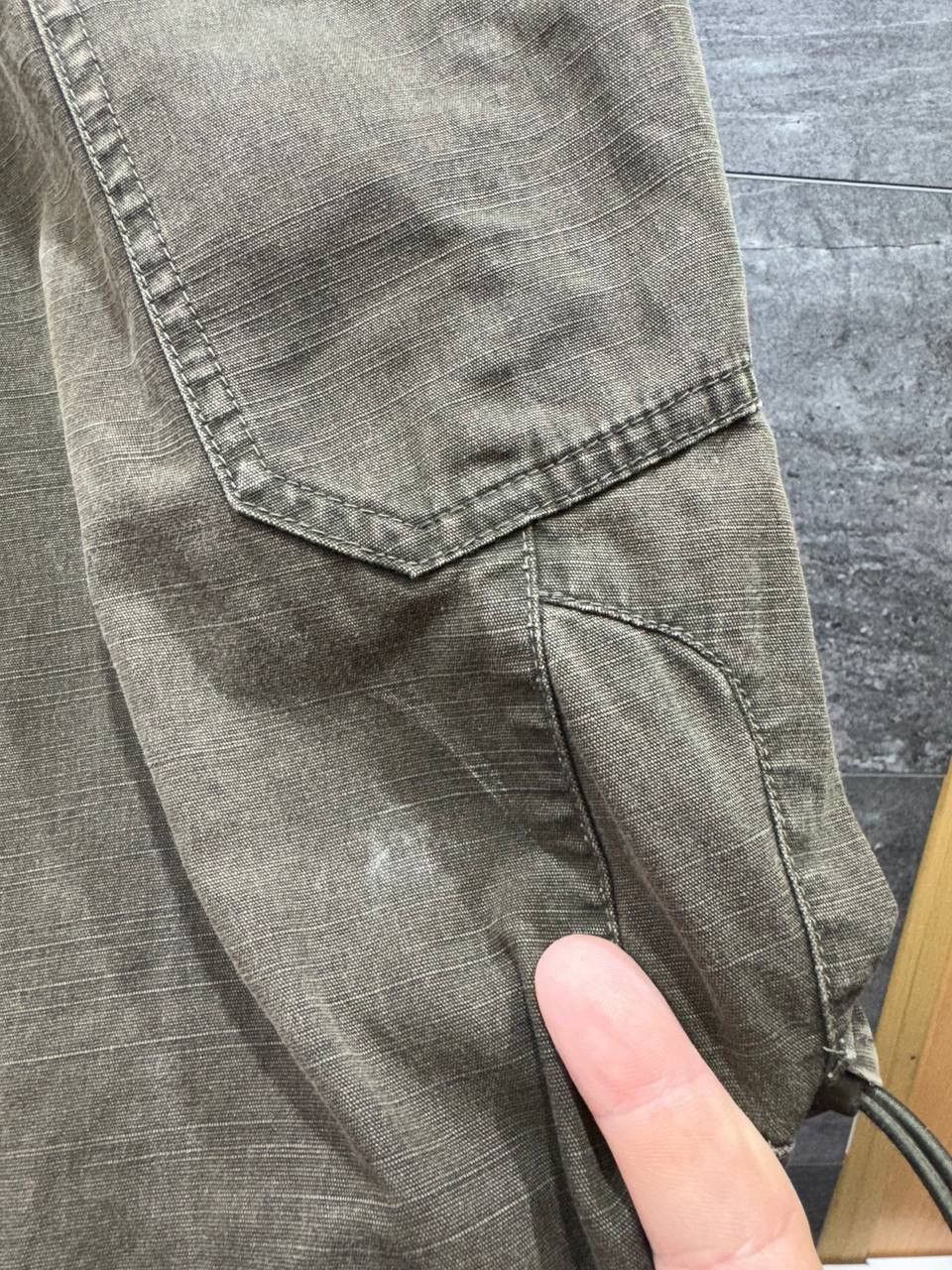 Other Vintage Nike Cargo Shorts Khaki Distressed Travis Style Y2K Size US 34 / EU 50 - 6 Thumbnail