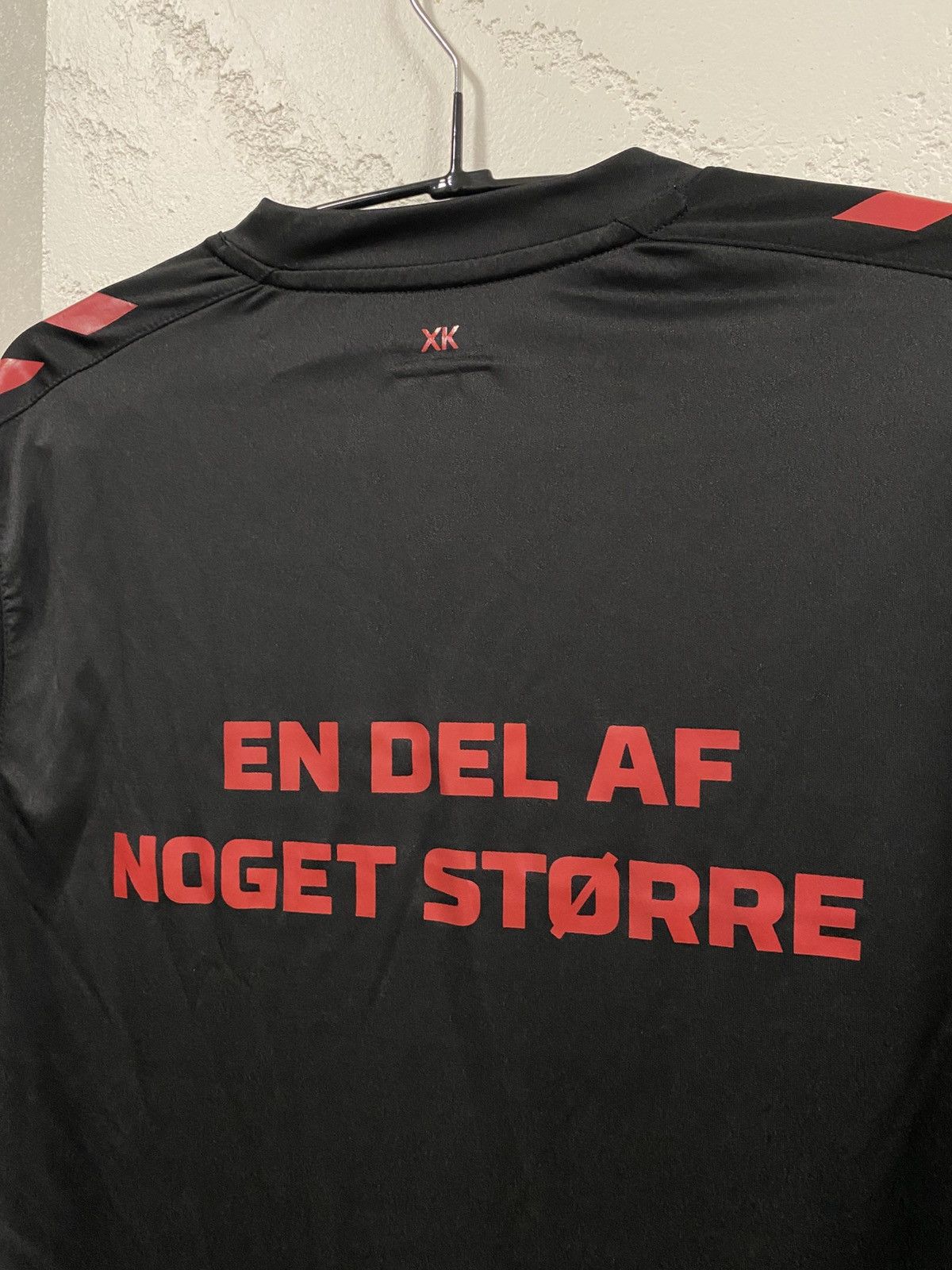 Hummel Hummel Denmark 2023 National Team training soccer jersey Size US M / EU 48-50 / 2 - 8 Thumbnail