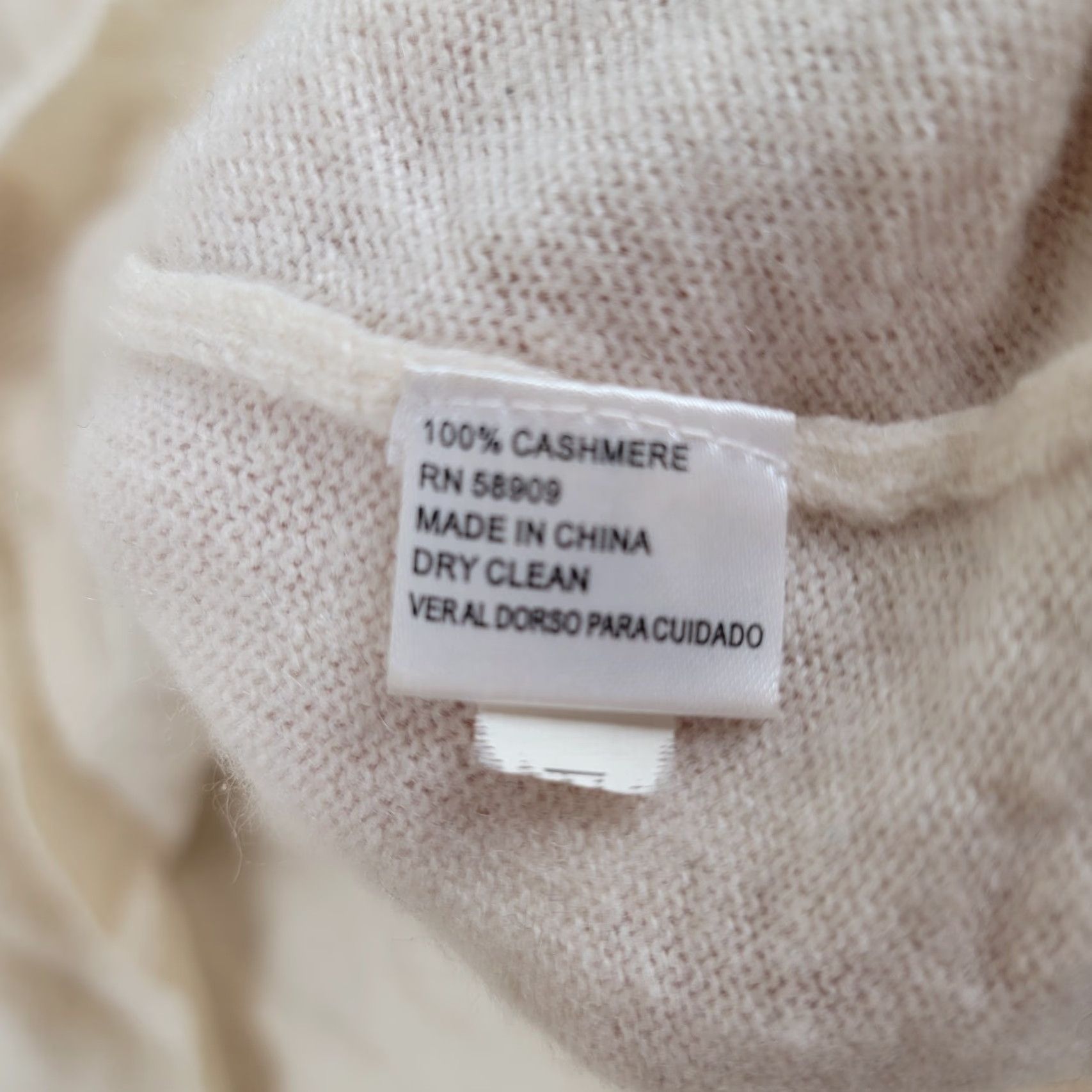 Vintage Alex Marie Cardigan 100% Cashmere Ivory Sweater Size Medium Size M / US 6-8 / IT 42-44 - 6 Thumbnail