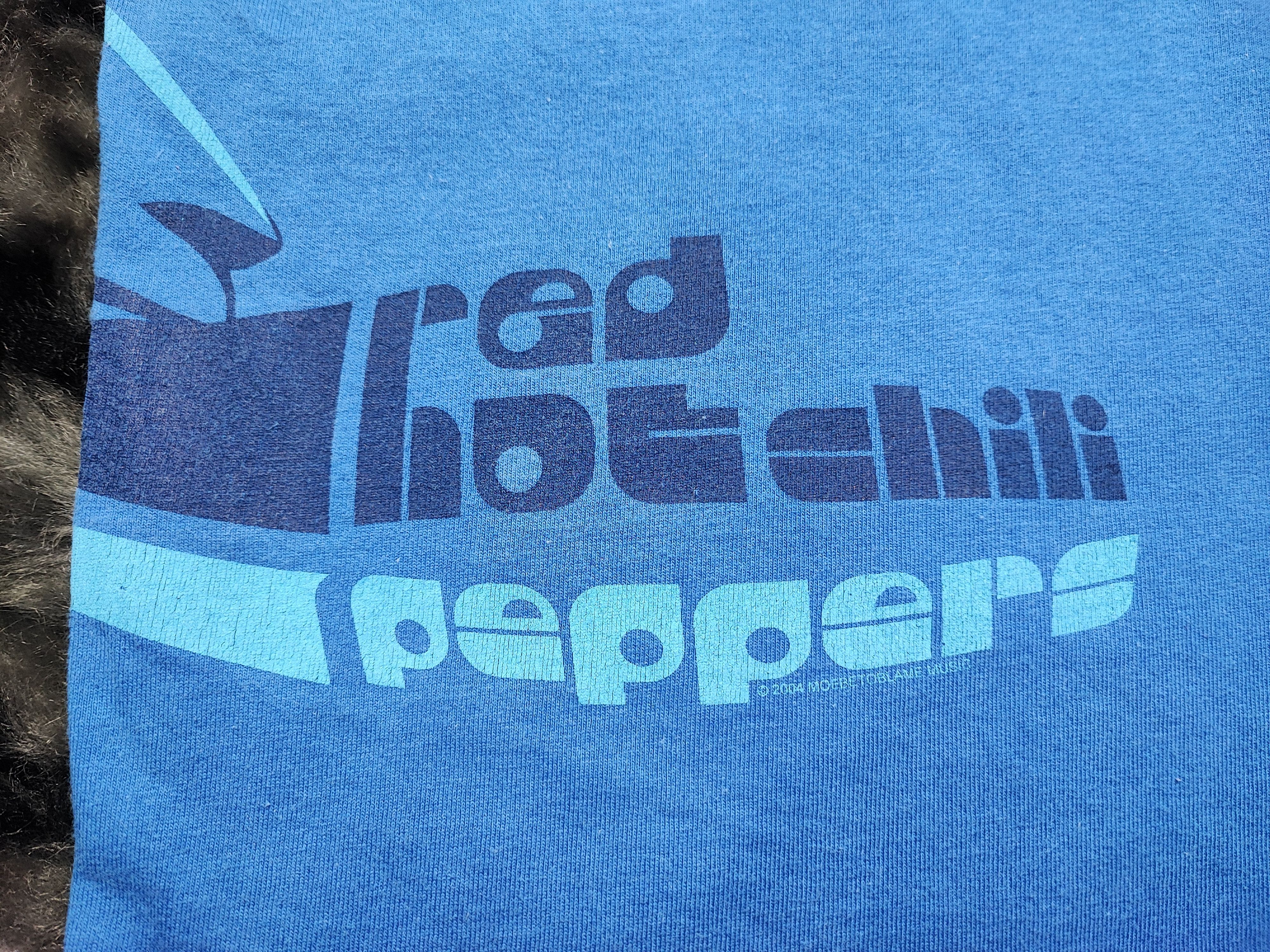Band Tees Red Hot Chill Pepers Girl Surf Vintage Y2k Hook-Ups Size US L / EU 52-54 / 3 - 15 Thumbnail