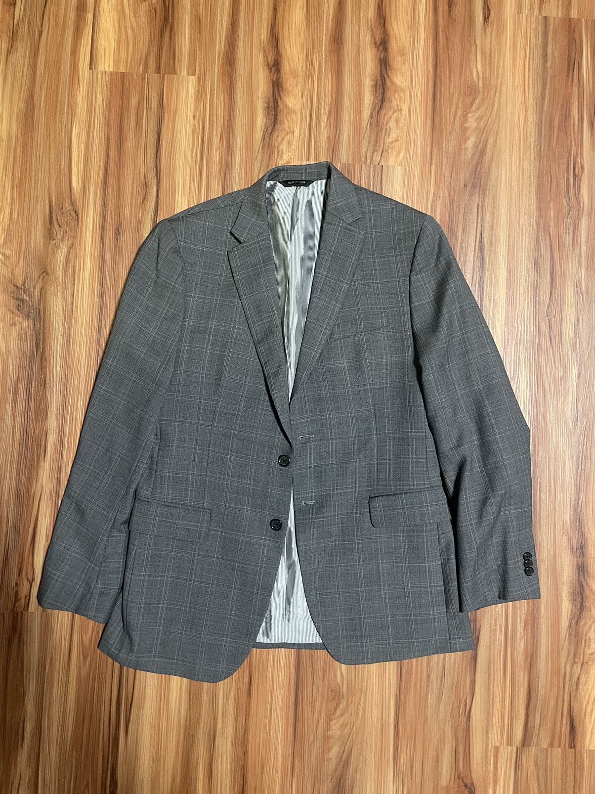 Banana Republic Windowpane suit Size 40R - 1 Thumbnail