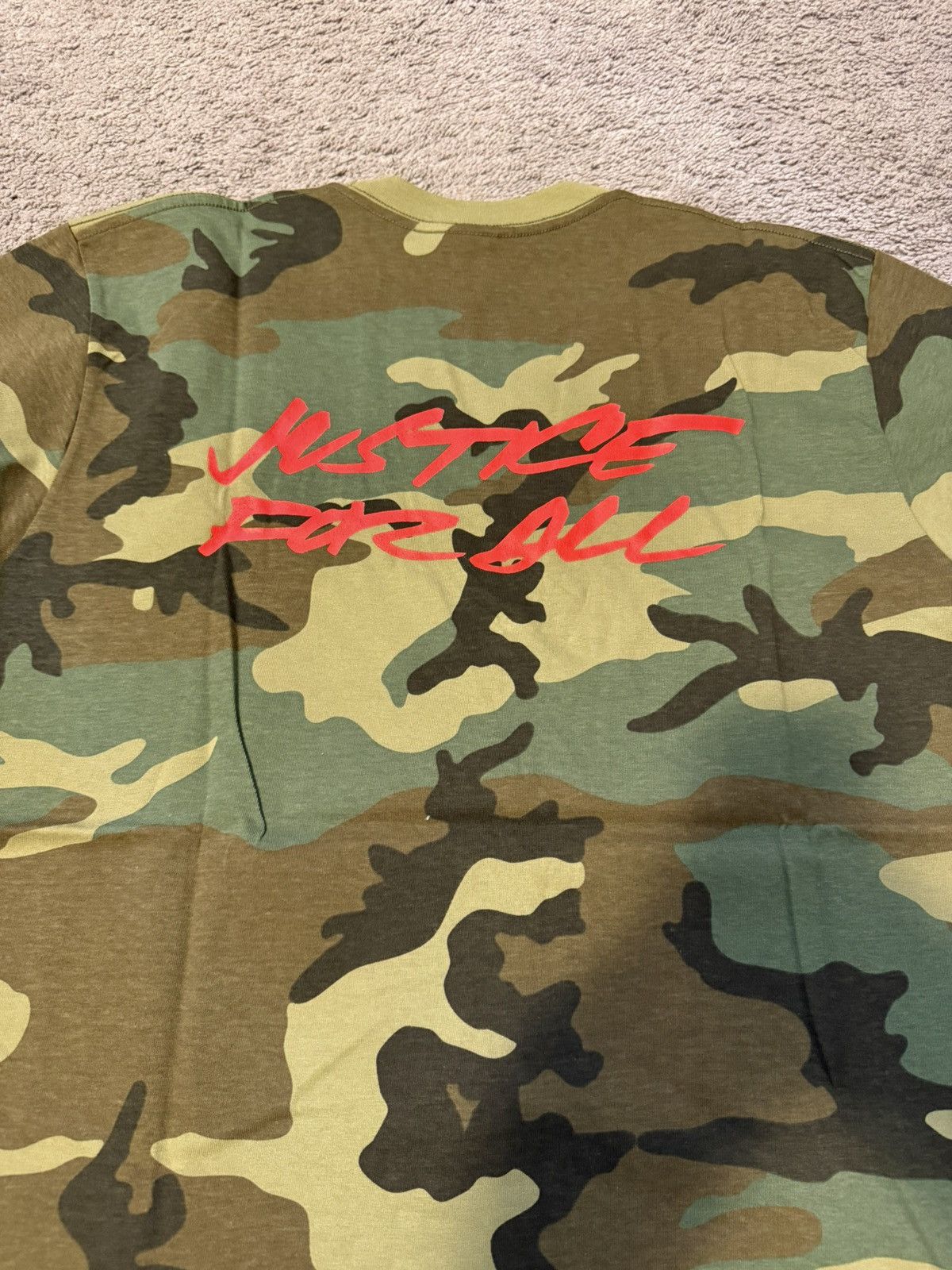 Supreme Supreme futura tshirt large camo Size US L / EU 52-54 / 3 - 2 Thumbnail
