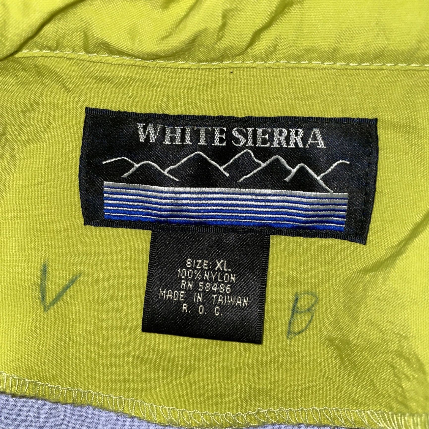 Vintage VTG White Sierra Windbreaker Mens Size XL Nylon Half Zip Windbreaker XL Mens White Sierra 100% nylon Half Zip VTG Windbreaker Men? Size US XL / EU 56 / 4 - 4 Thumbnail