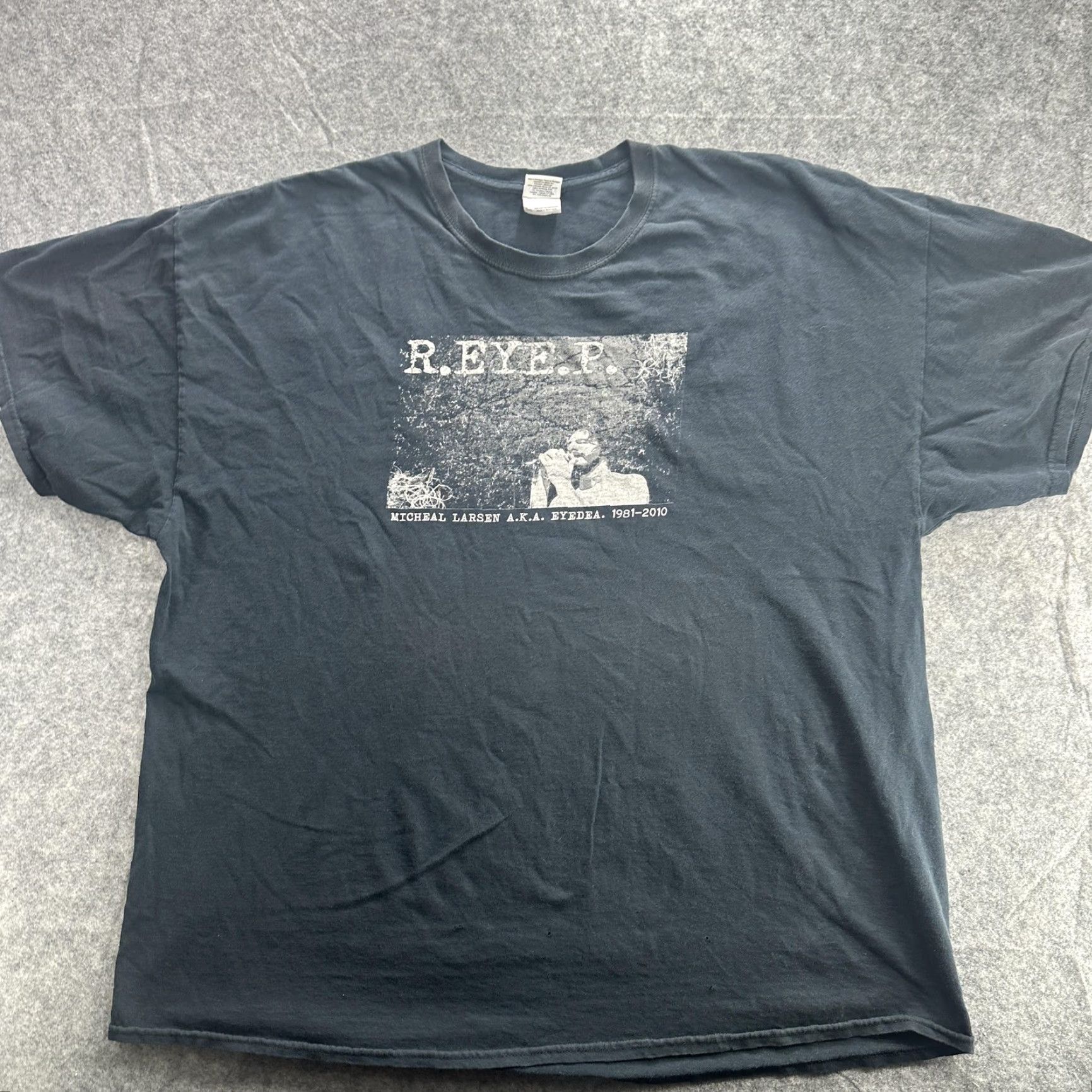 Gildan Vintage Gildan R.EYE.P Mens 3XL Black Hip Hop Memorial Rap T-Shirt Short Sleeve Size US XXL / EU 58 / 5 - 2 Thumbnail