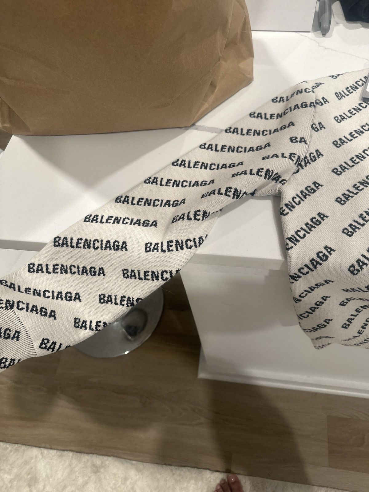 Balenciaga Crewneck cotton mini logo all over knit Size US S / EU 44-46 / 1 - 7 Thumbnail