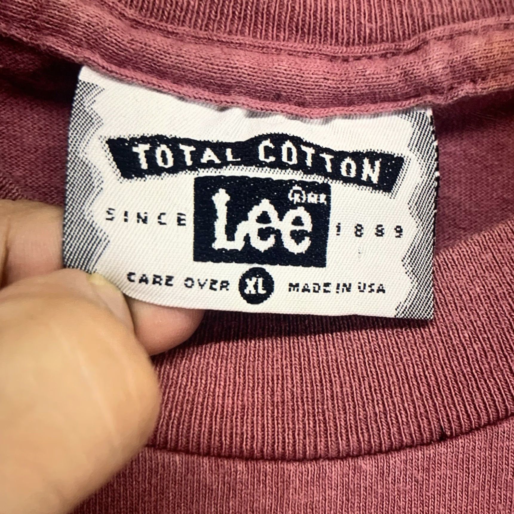 Lee VINTAGE Lee T-Shirt XL Red Cotton Solid 90s Grunge Outdoor Mens Size US XL / EU 56 / 4 - 3 Thumbnail