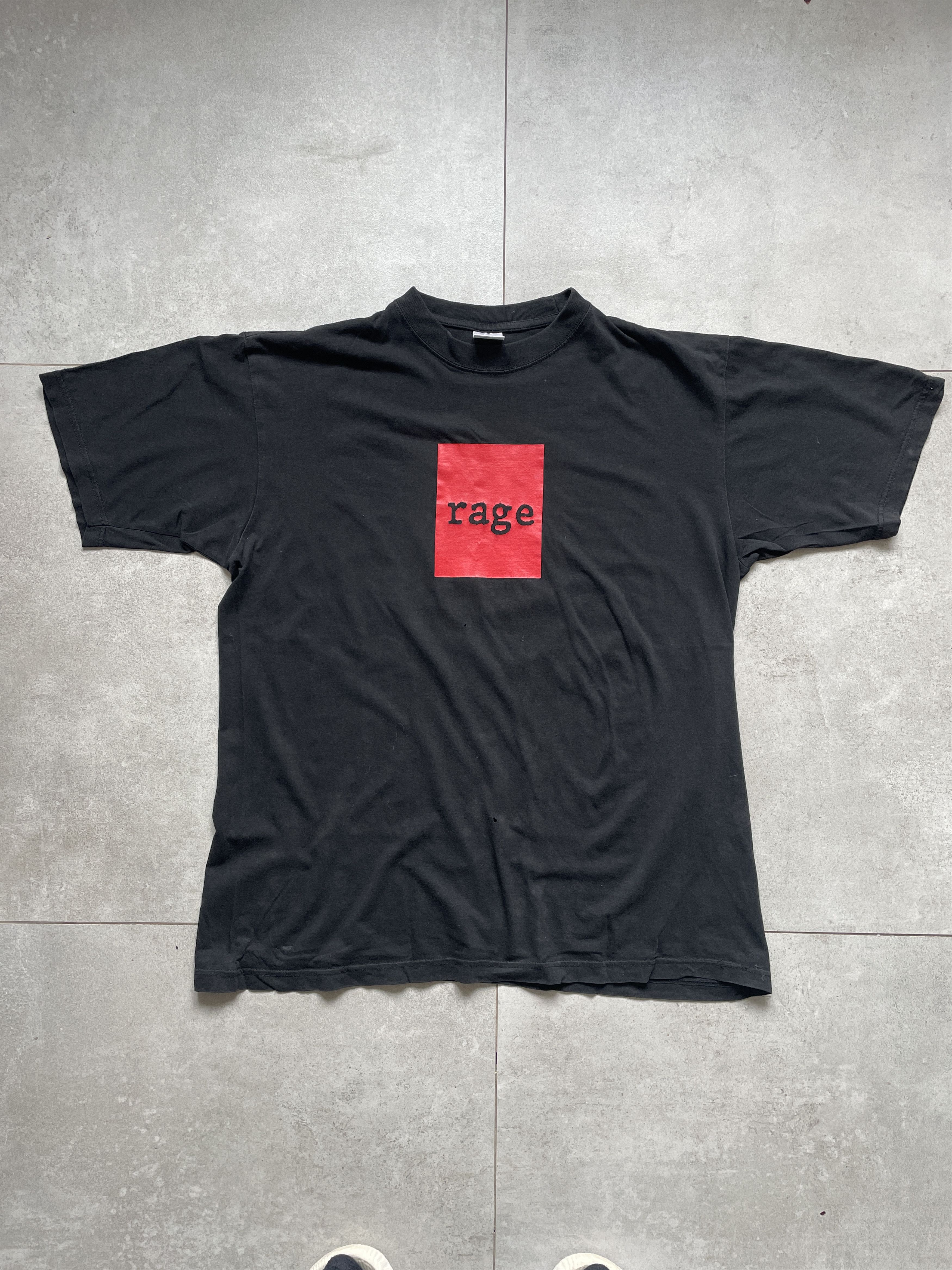 Vintage VINTAGE 90S RAGE AGAINST THE MACHINE GUERILLA RADIO TEE Size US XL / EU 56 / 4 - 4 Thumbnail